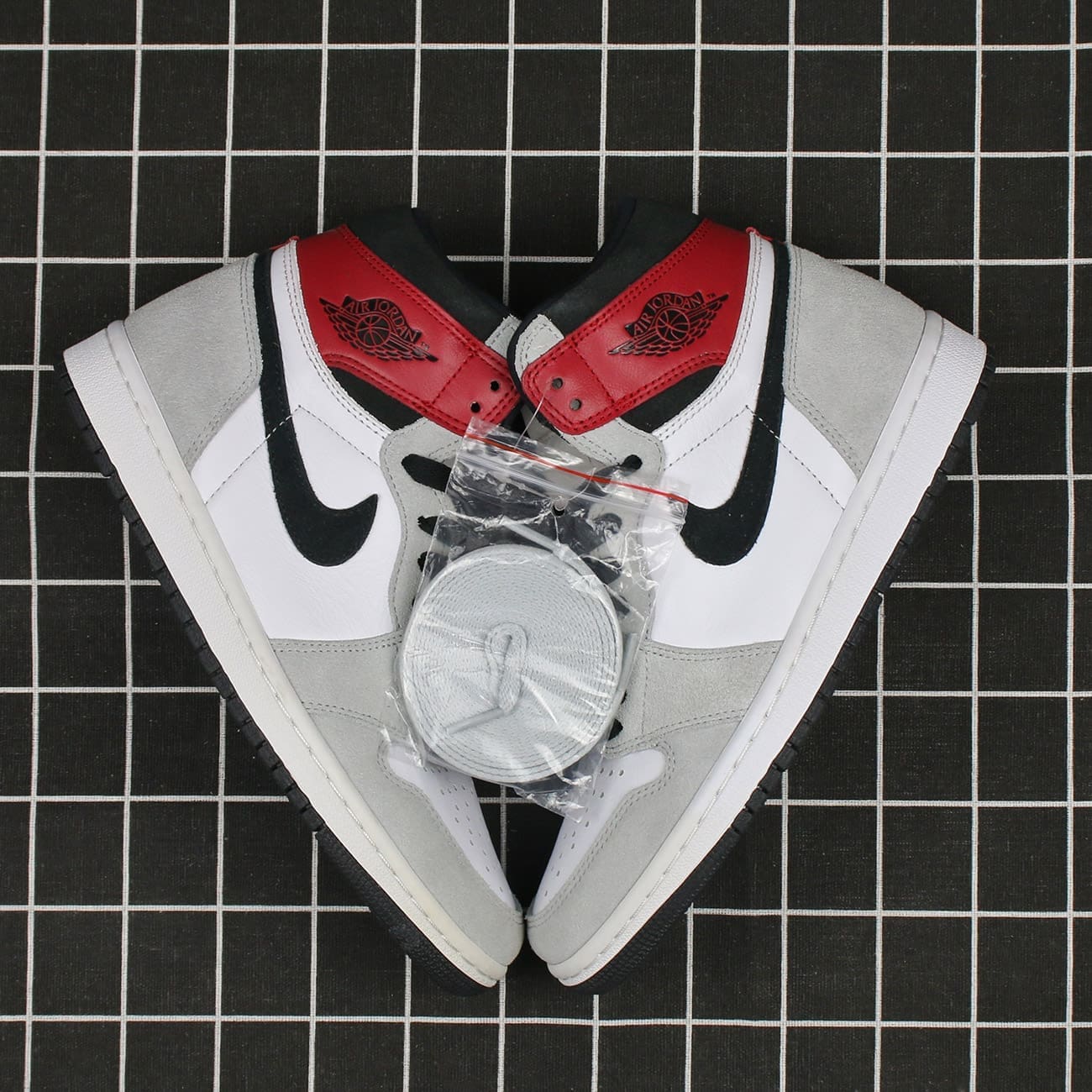 Jordan 1 Retro High Light Smoke Grey Replica