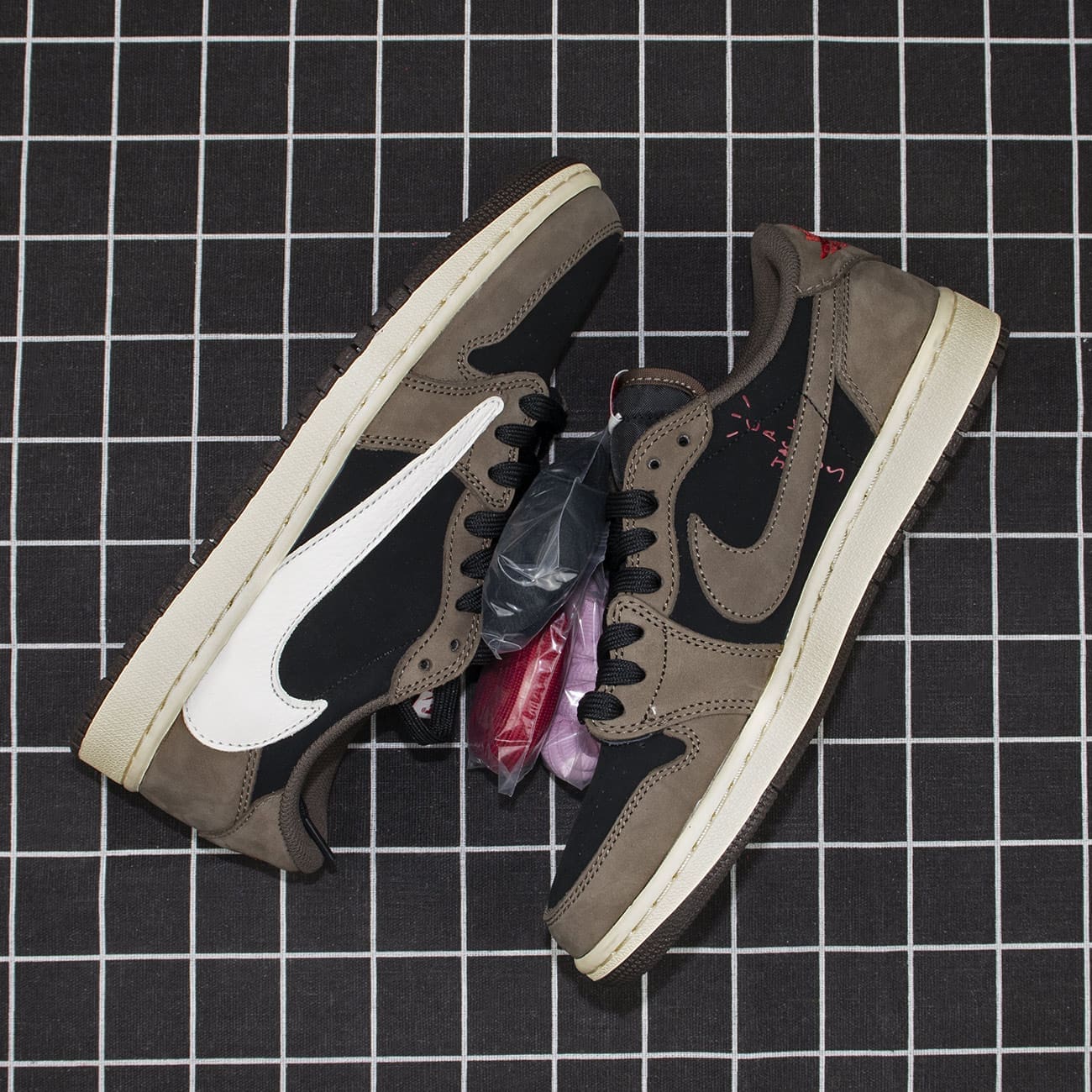 Jordan 1 Retro Low OG SP Travis Scott Replica