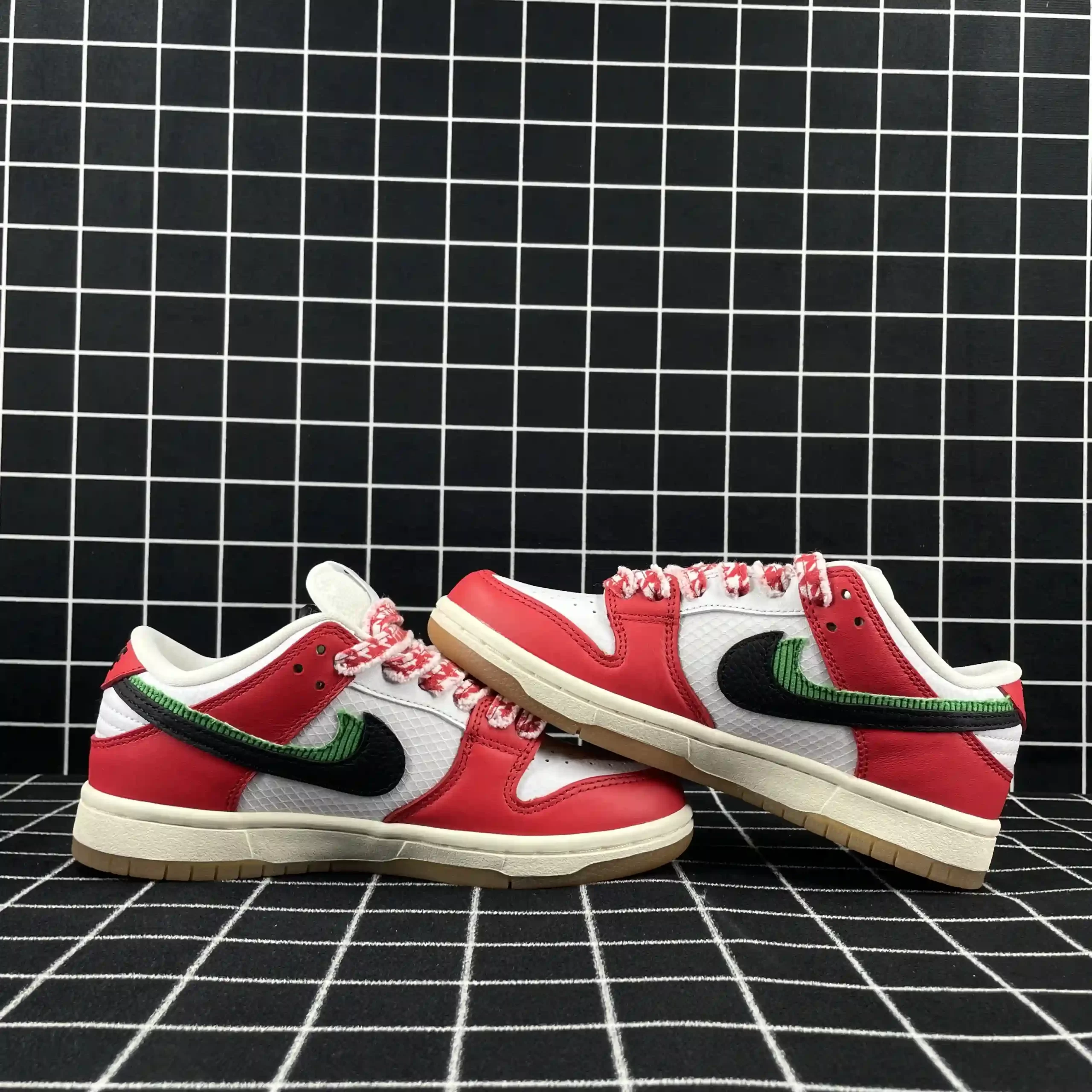 Nike SB Dunk Low Habibi Replica