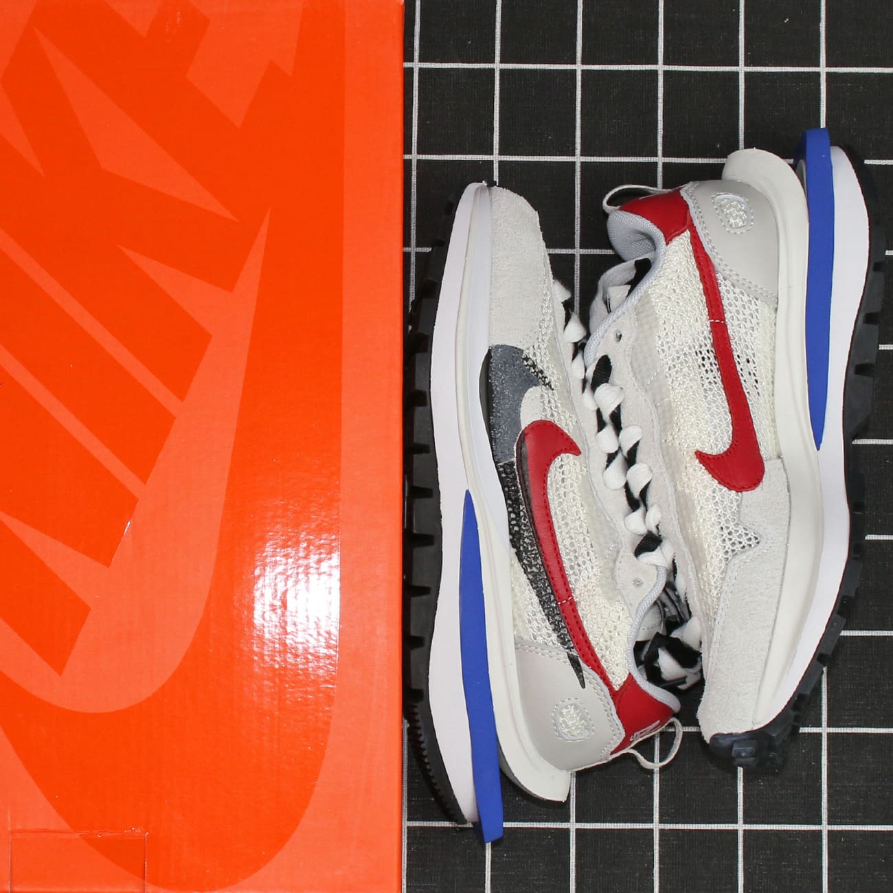 Nike VaporWaffle Sacai Sport Fuchsia Game Royal Replica