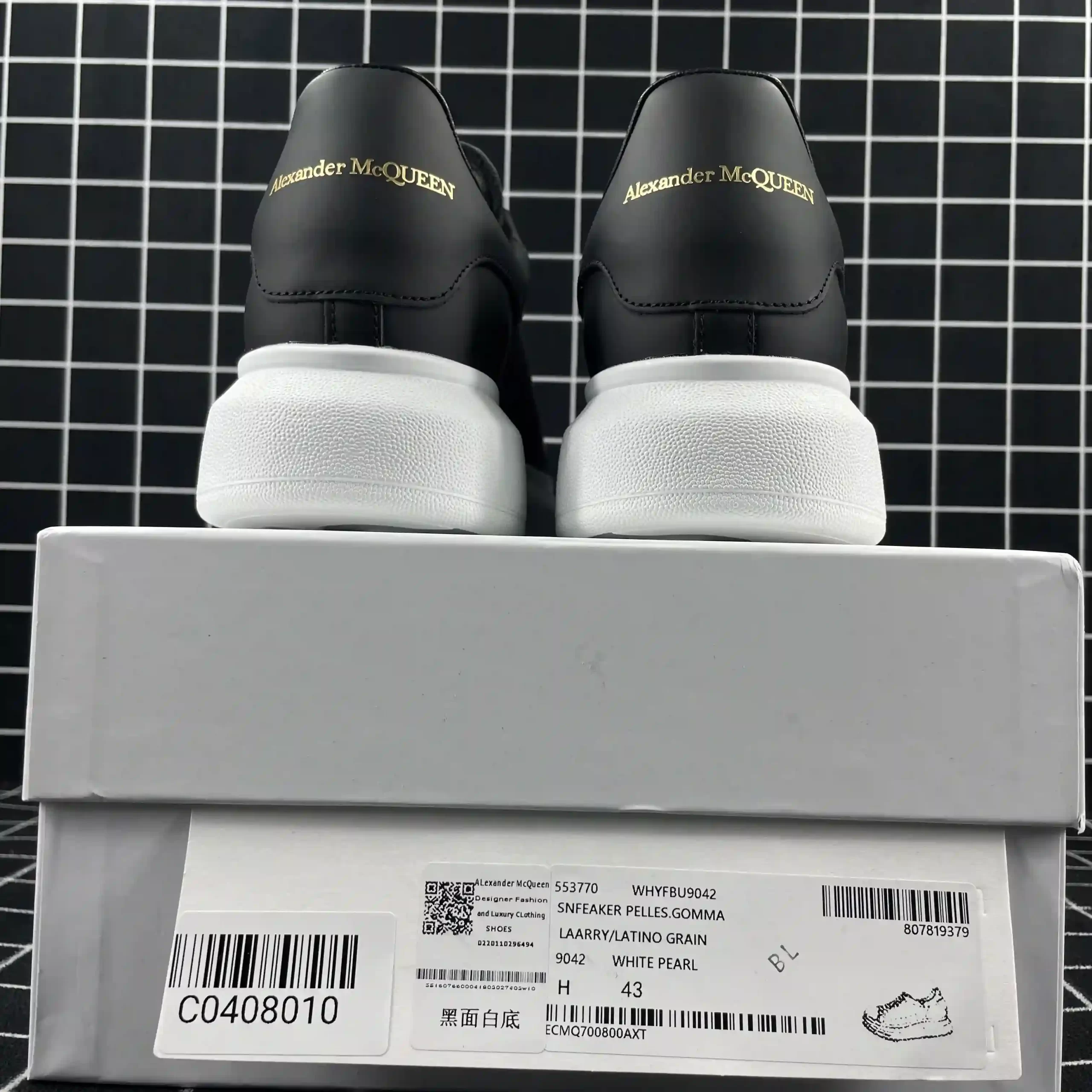 Alexander McQueen Oversized Sneaker Black Smooth Calf Leather Replica