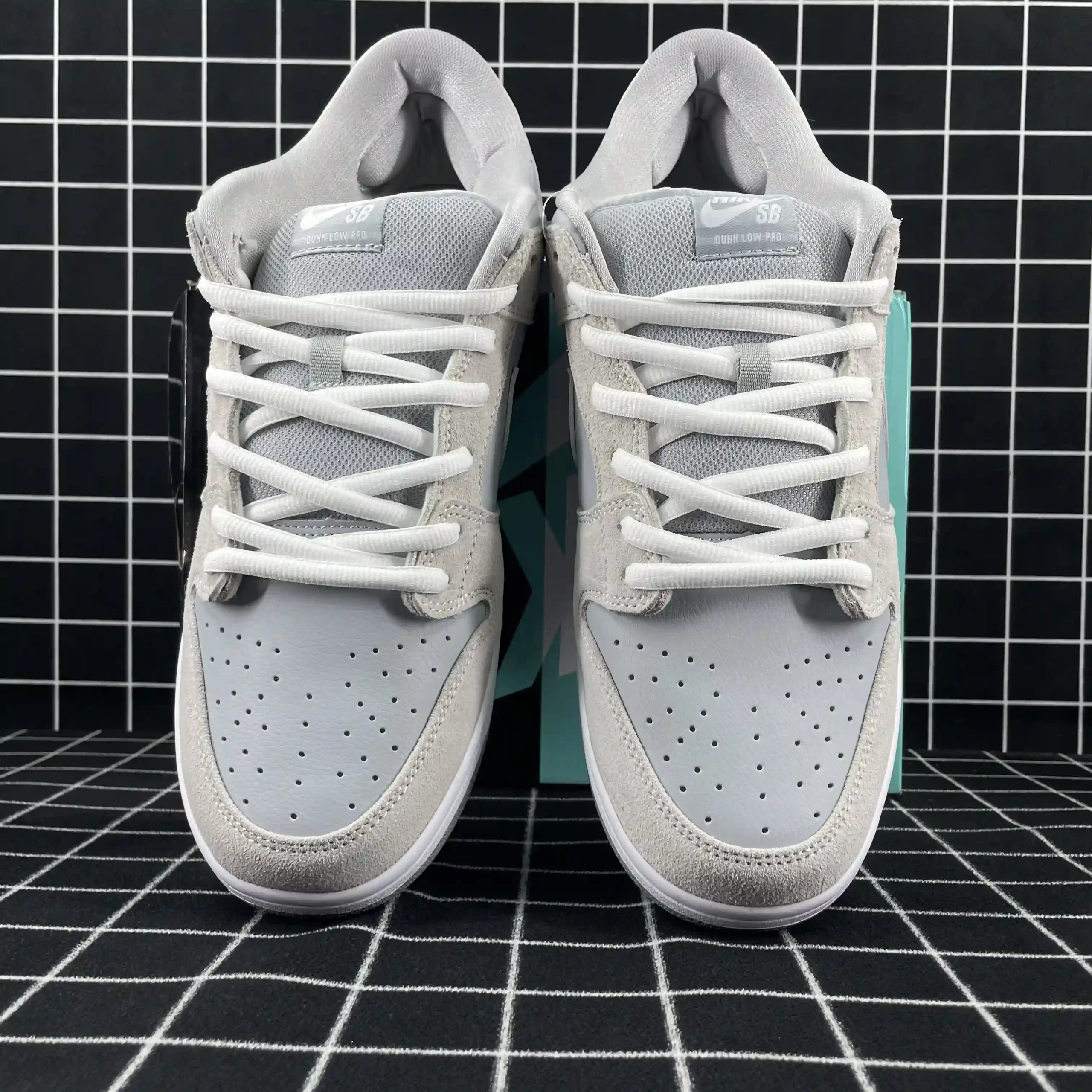 Nike SB Dunk Low Summit White Wolf Grey Replica