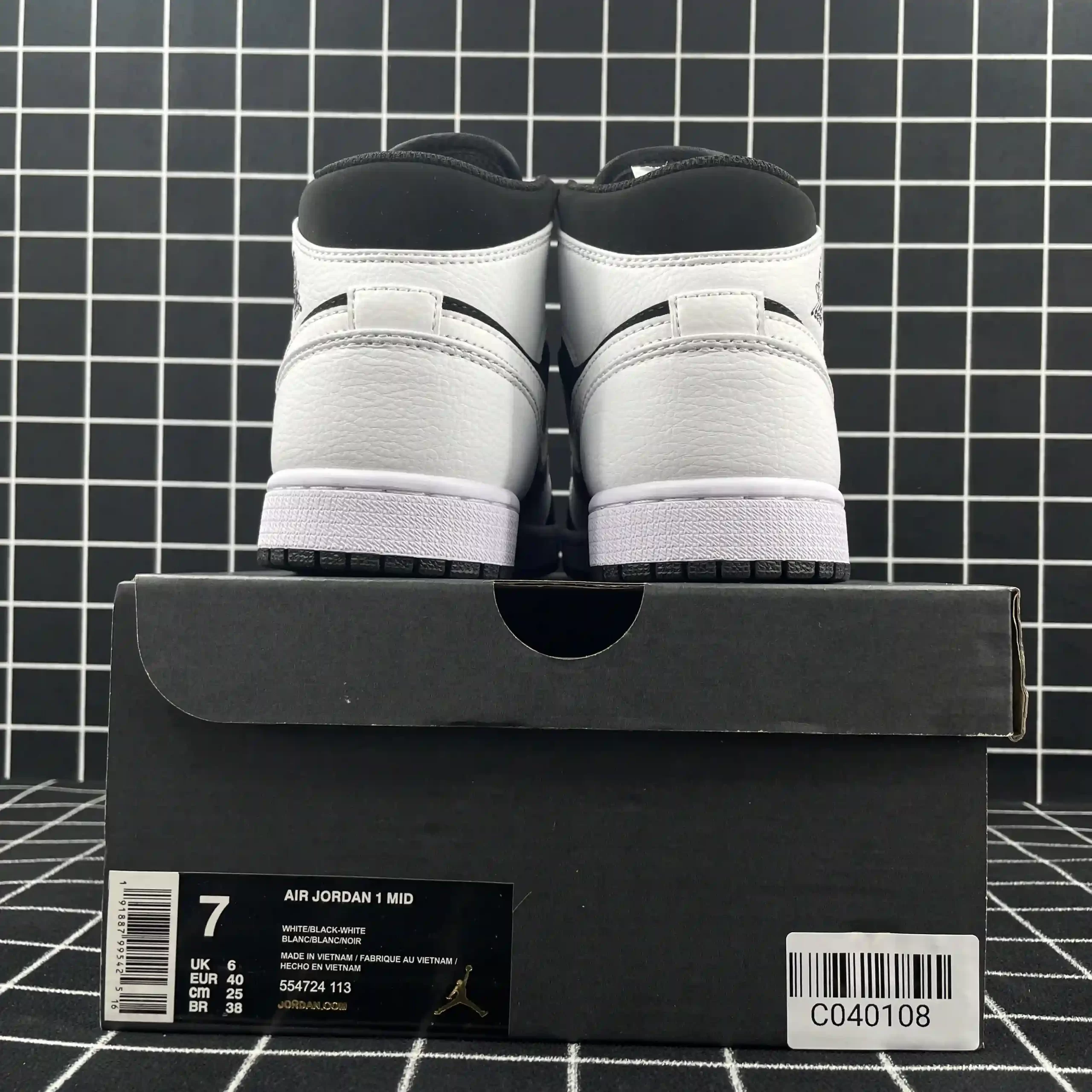Air Jordan 1 Retro Mid Tuxedo Replica