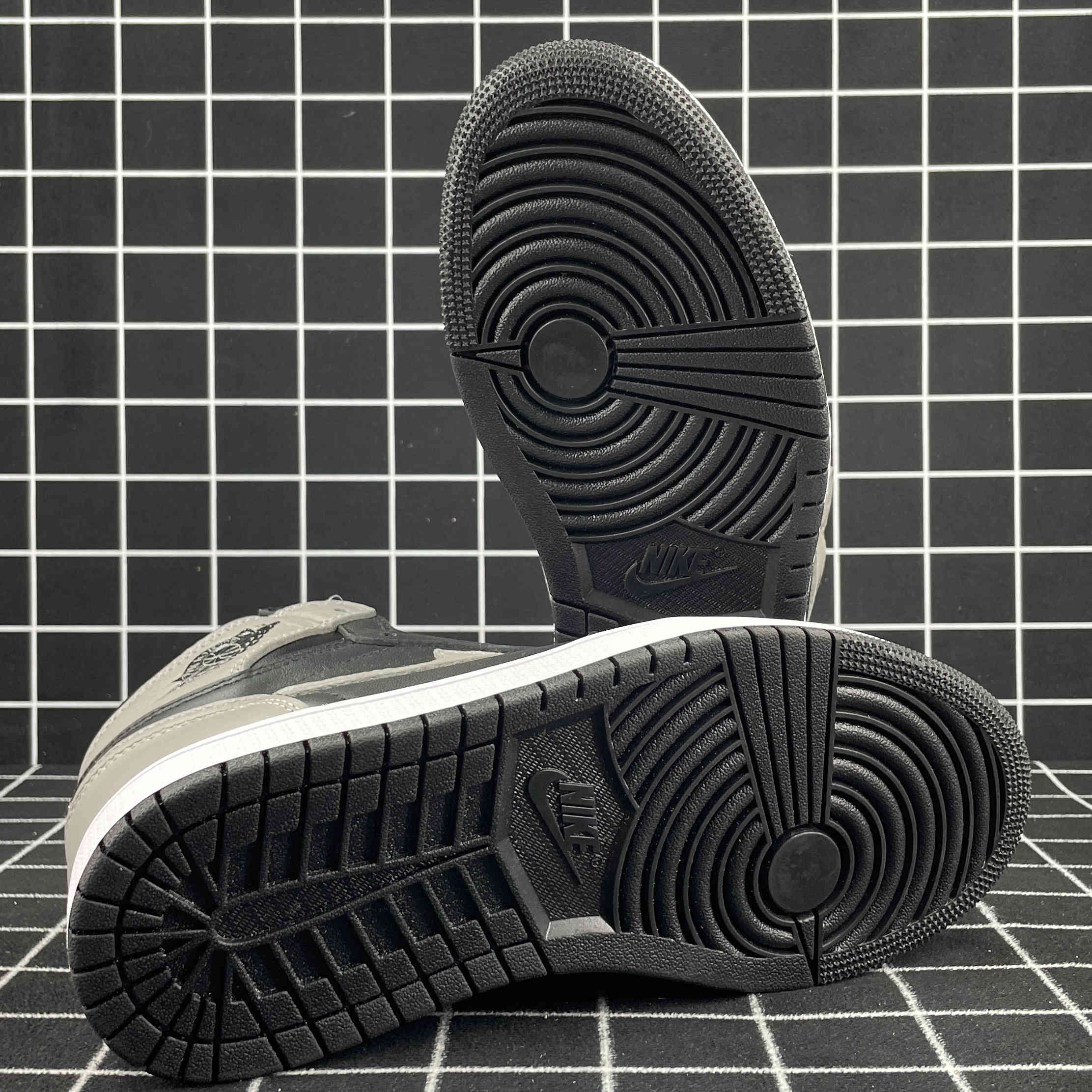 Air Jordan 1 Retro High OG Shadow 2018