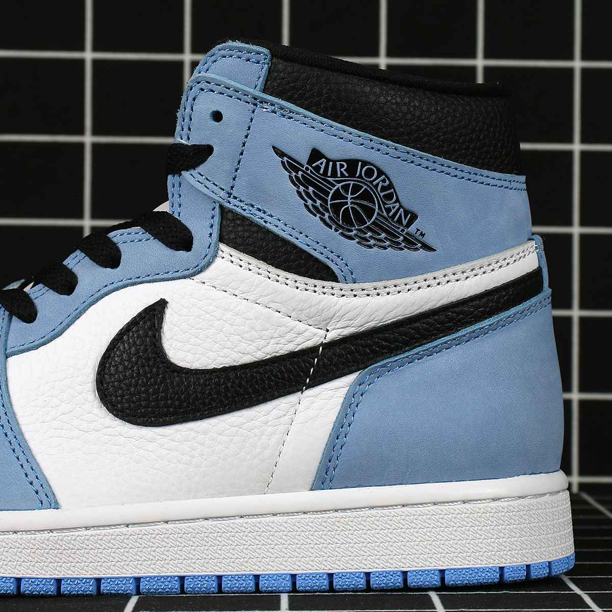 Air Jordan 1 Retro High OG University Blue Replica