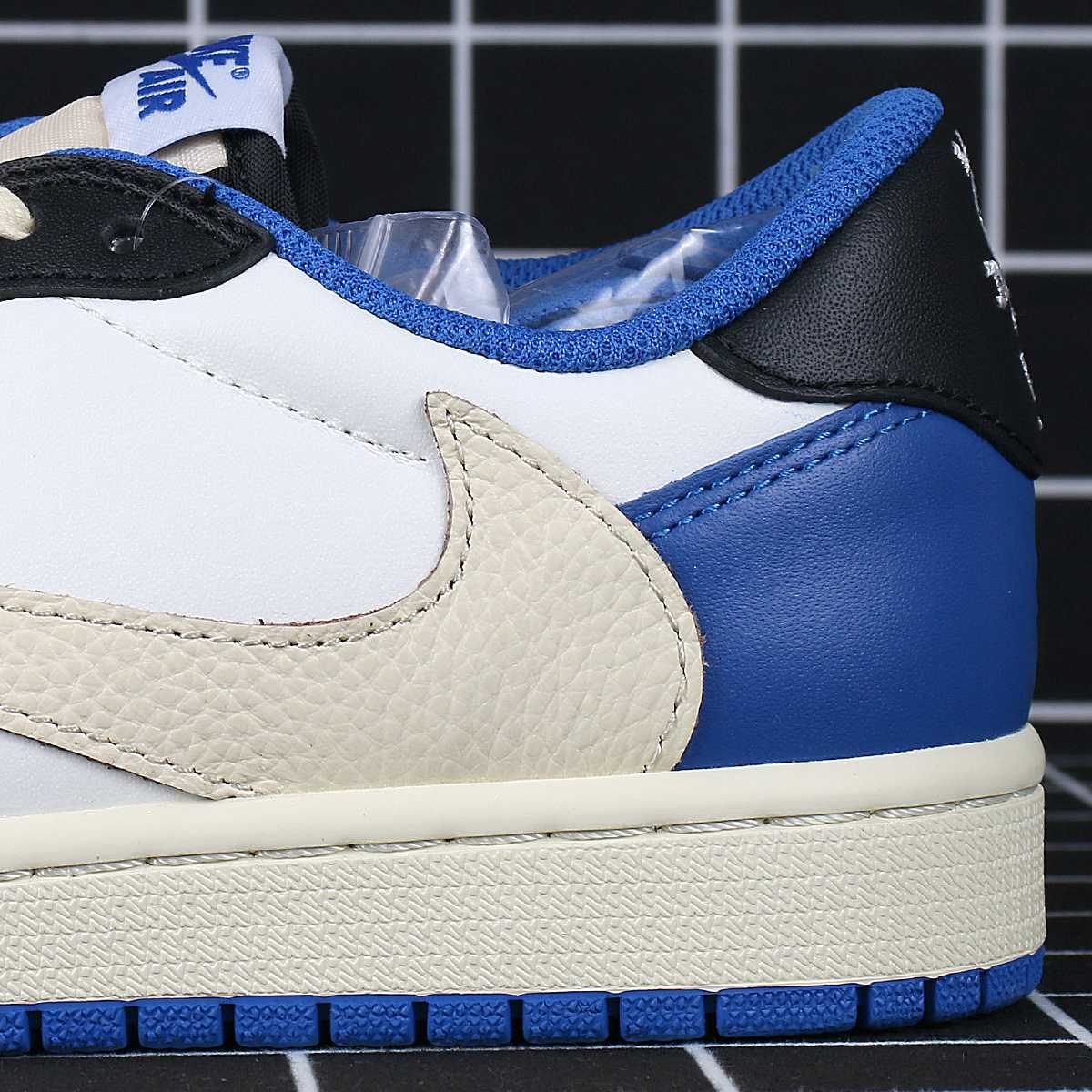 Jordan 1 Retro Low OG SP Fragment x Travis Scott Replica