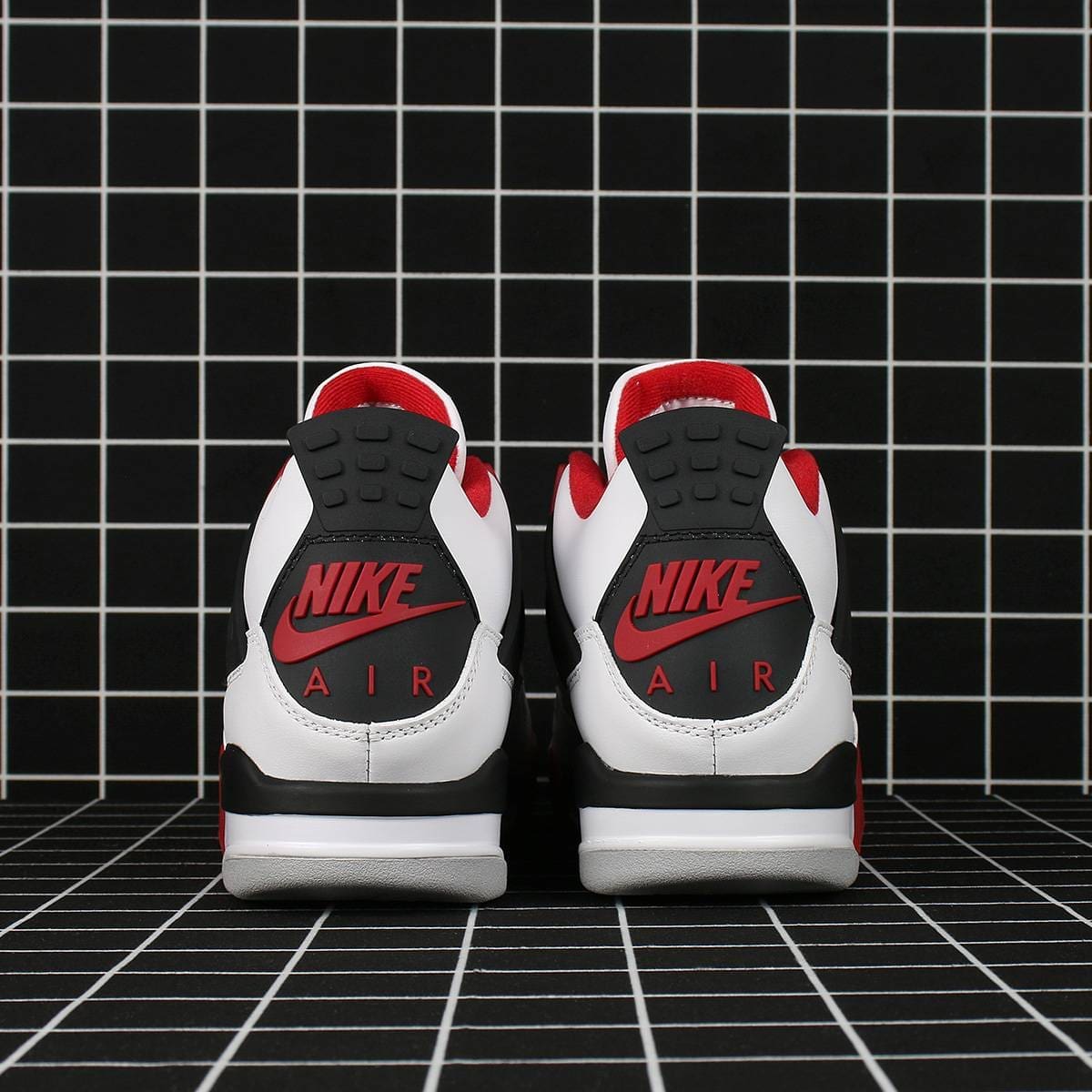 Jordan 4 Retro Fire Red (2020) Replica