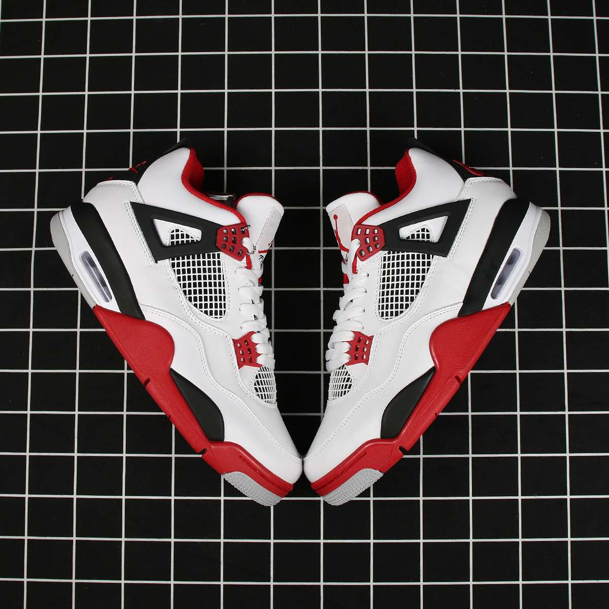 Jordan 4 Retro Fire Red (2020) Replica