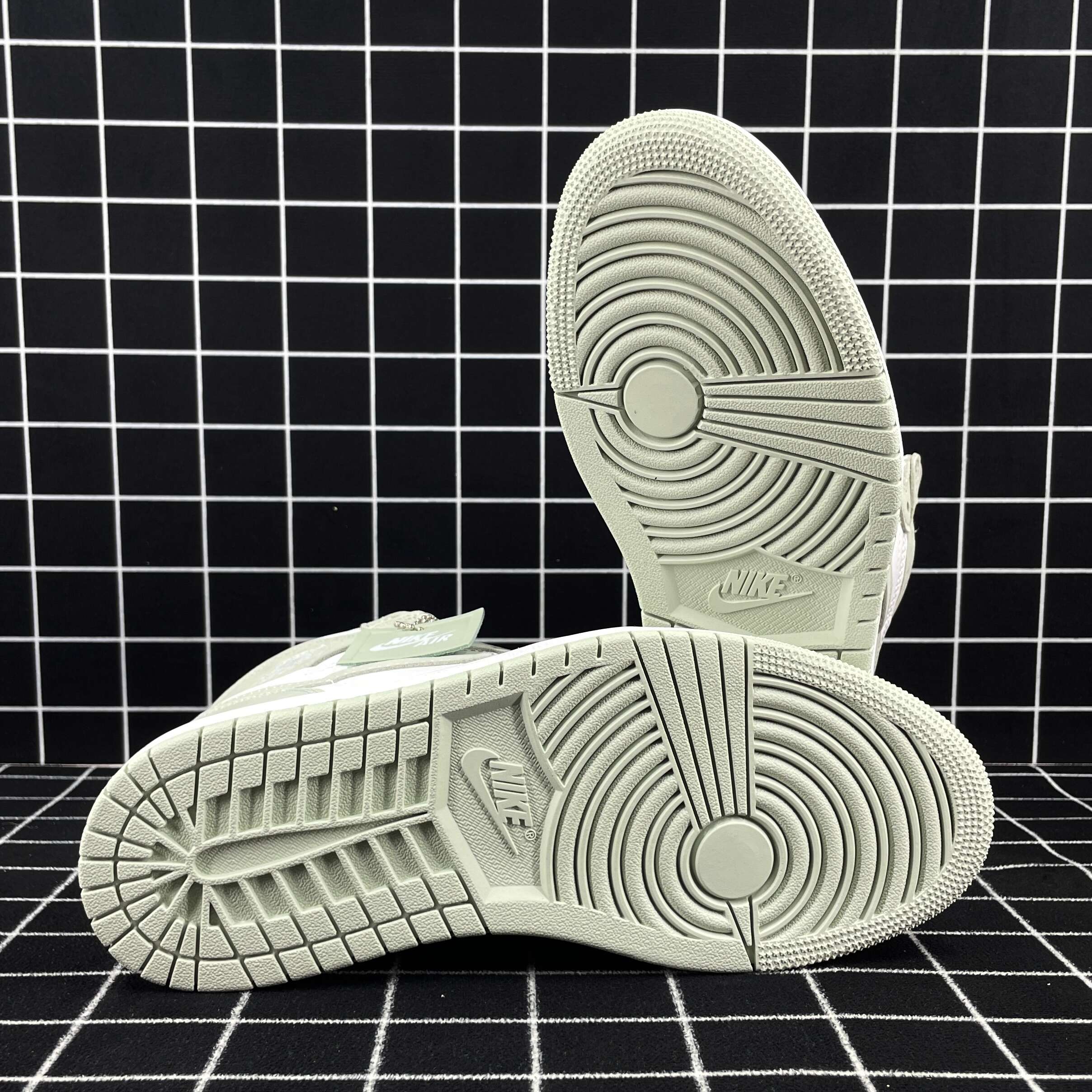 Air Jordan 1 Retro High OG Seafoam Replica