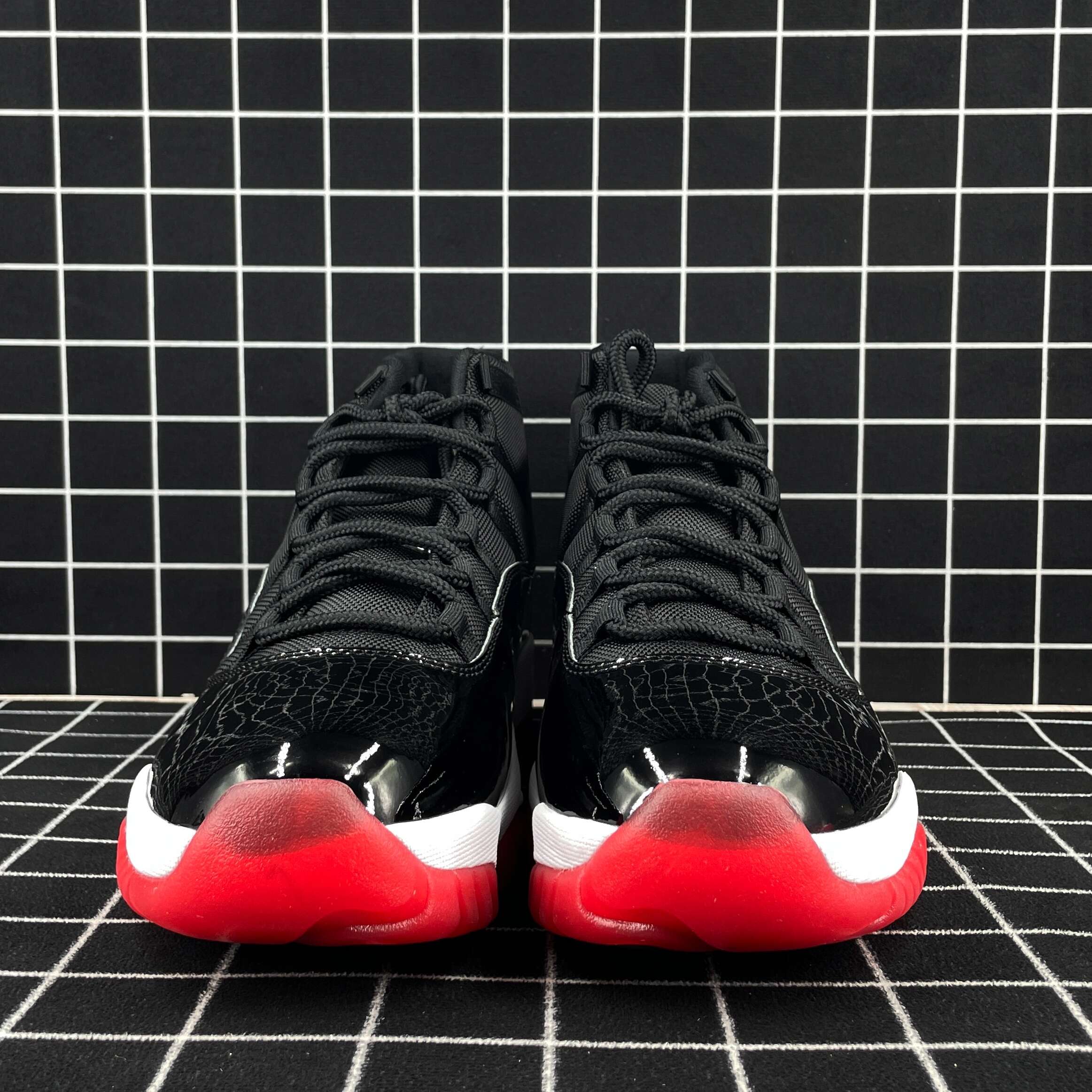 Air Jordan 11 Retro Playoffs Bred Replica