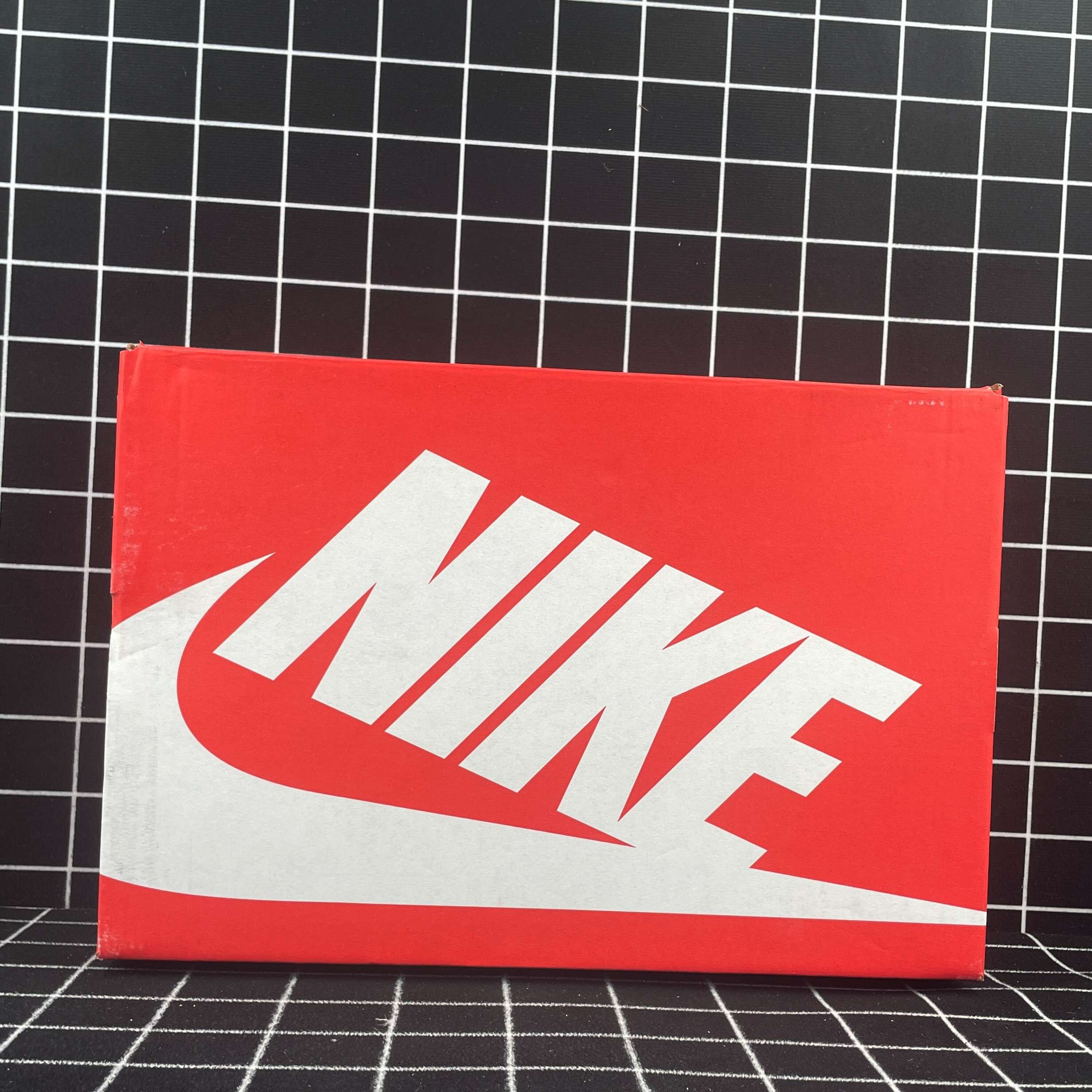 Kasina x Dunk Low Road Sign Replica