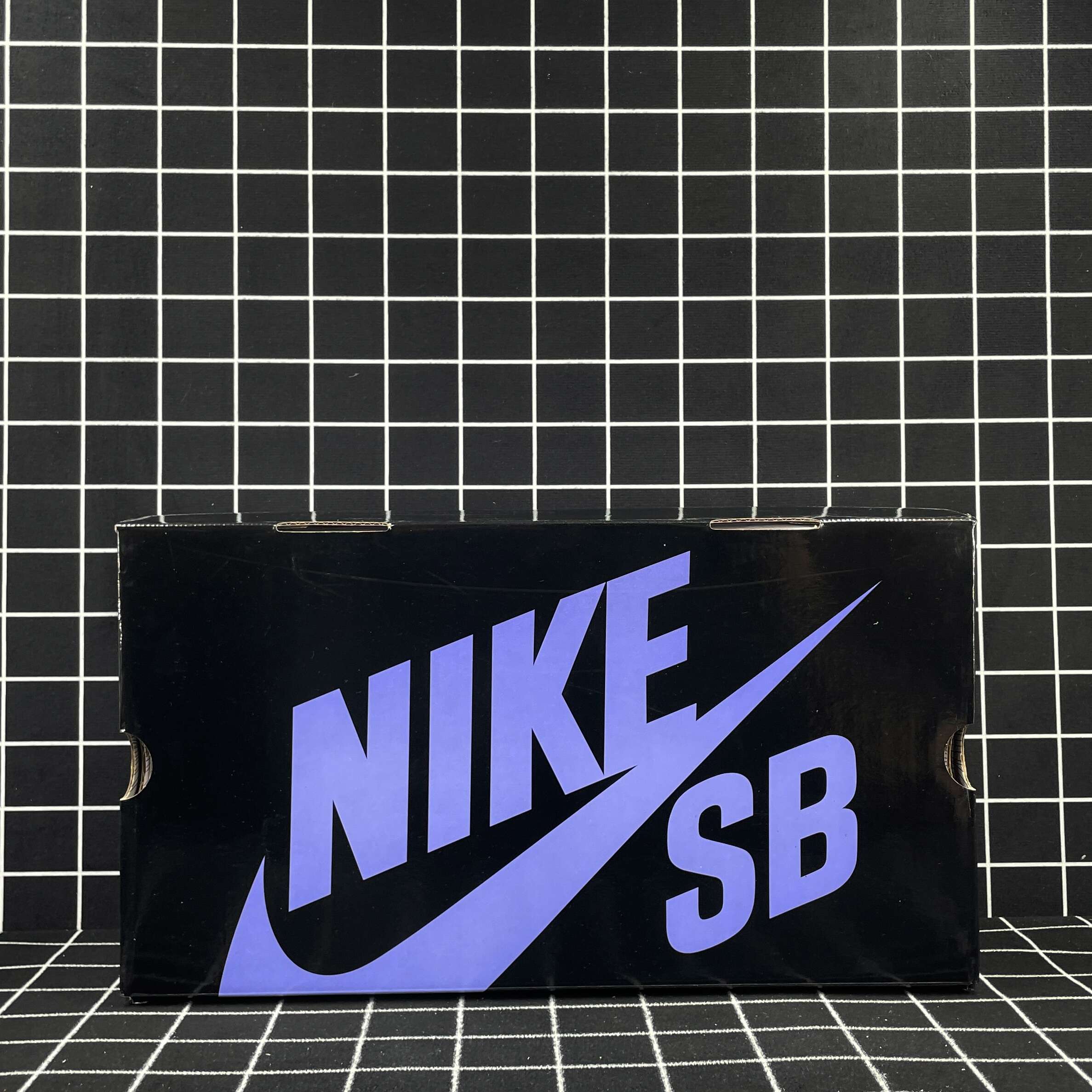 Nike Dunk SB Low Purple Pigeon Replica