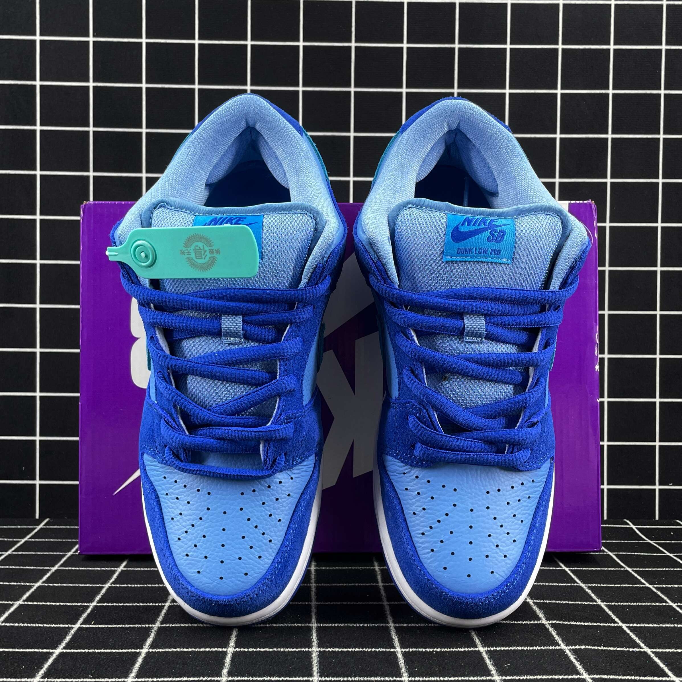 Nike SB Dunk Low Blue Raspberry Replica