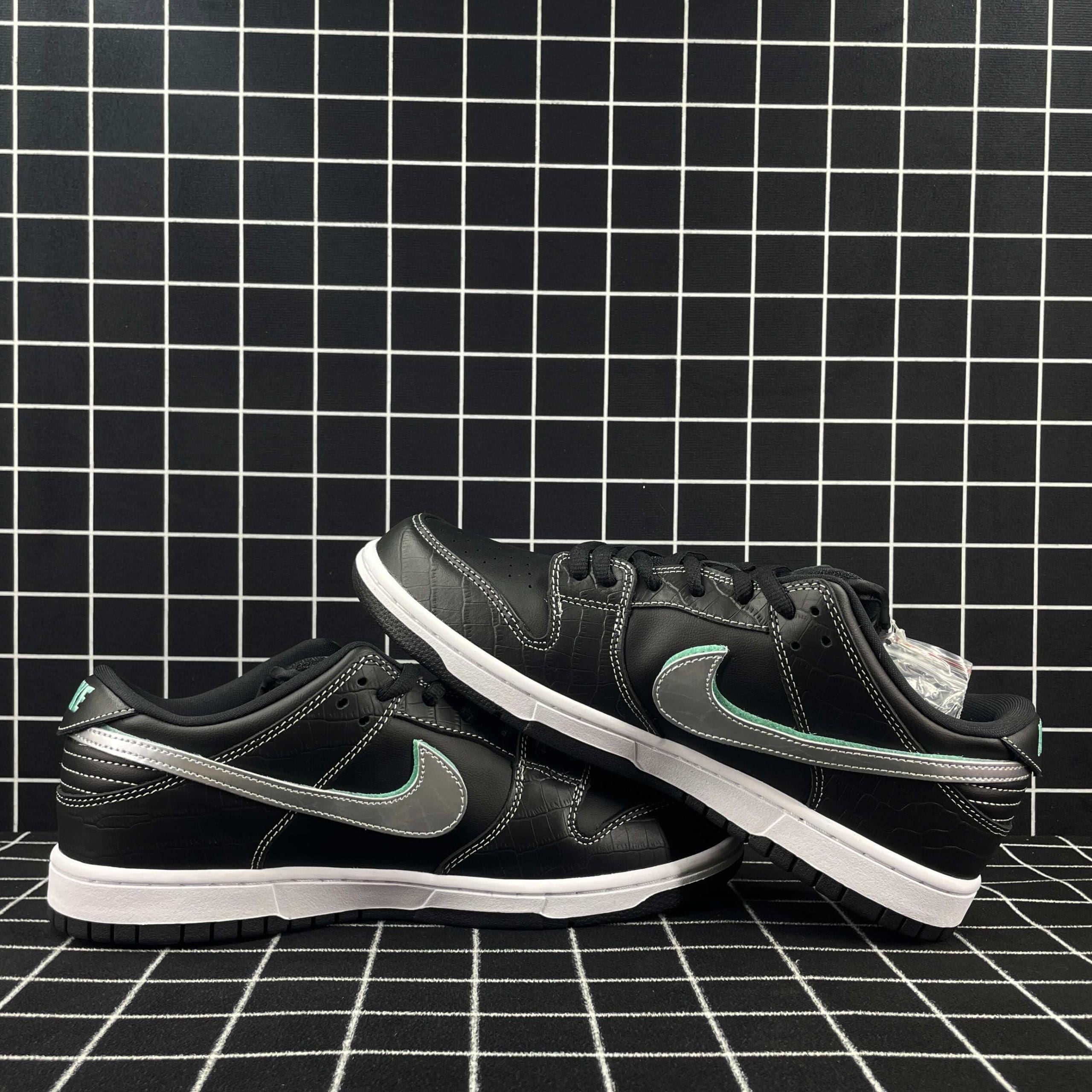 nike sb dunk low Di*m*nd s*pply co black Di*m*nd replica