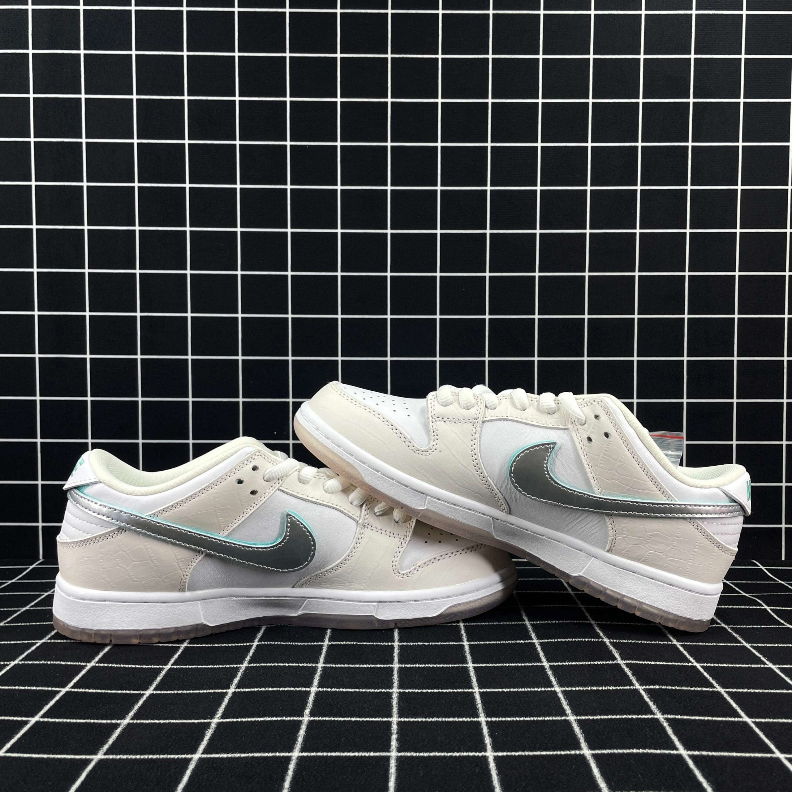 nike sb dunk low Di*m*nd s*pply co white Di*m*nd replica