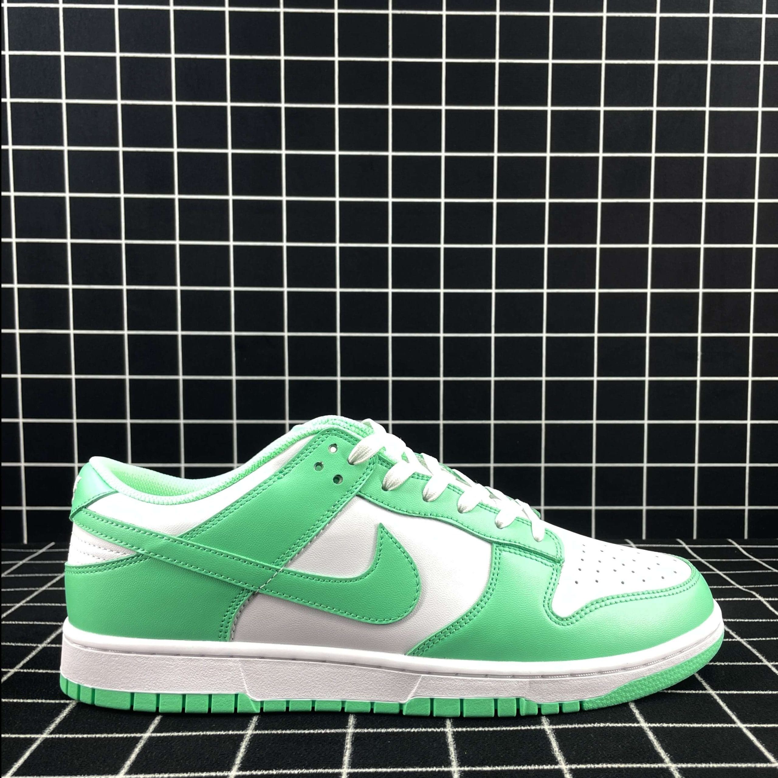 Nike SB Dunk Low Green Glow Replica