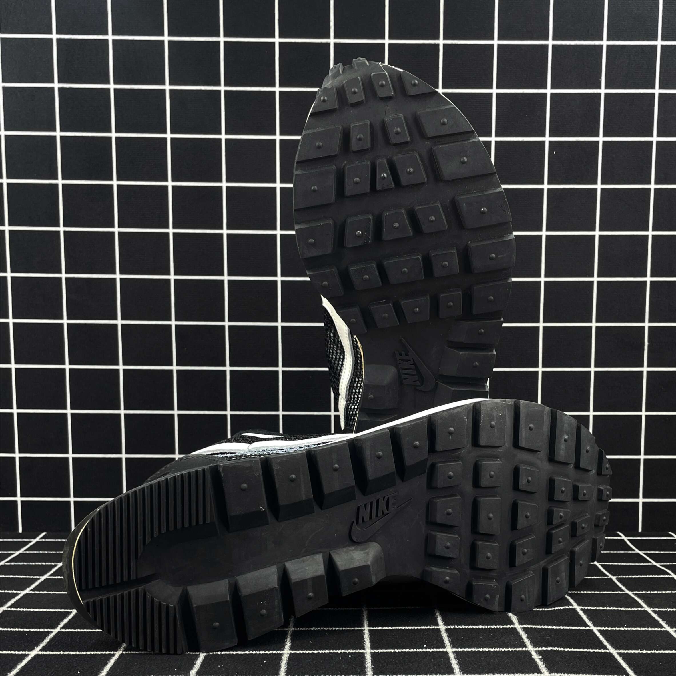 Nike VaporWaffle Sacai Black White Replica