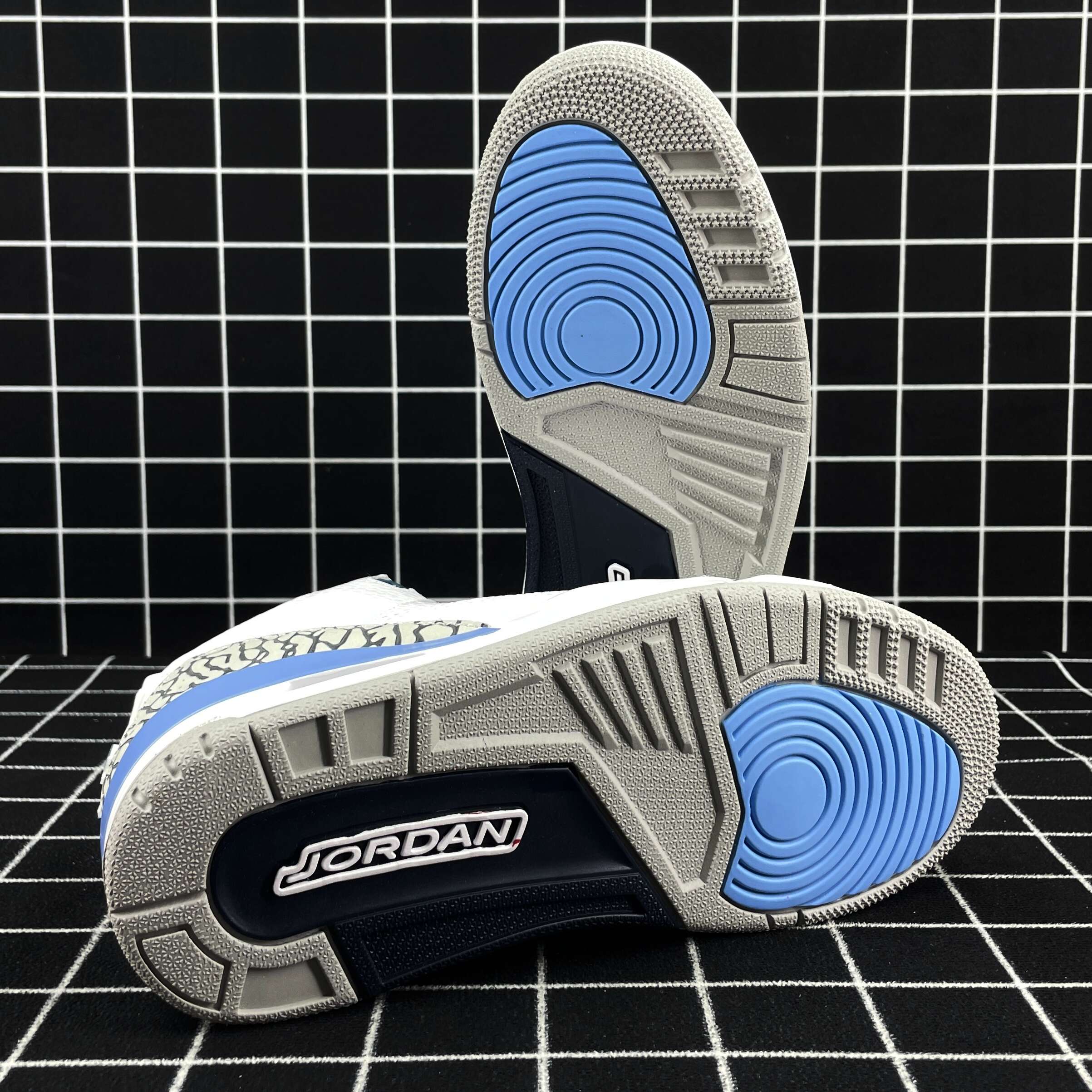 Air Jordan 3 UNC Replica