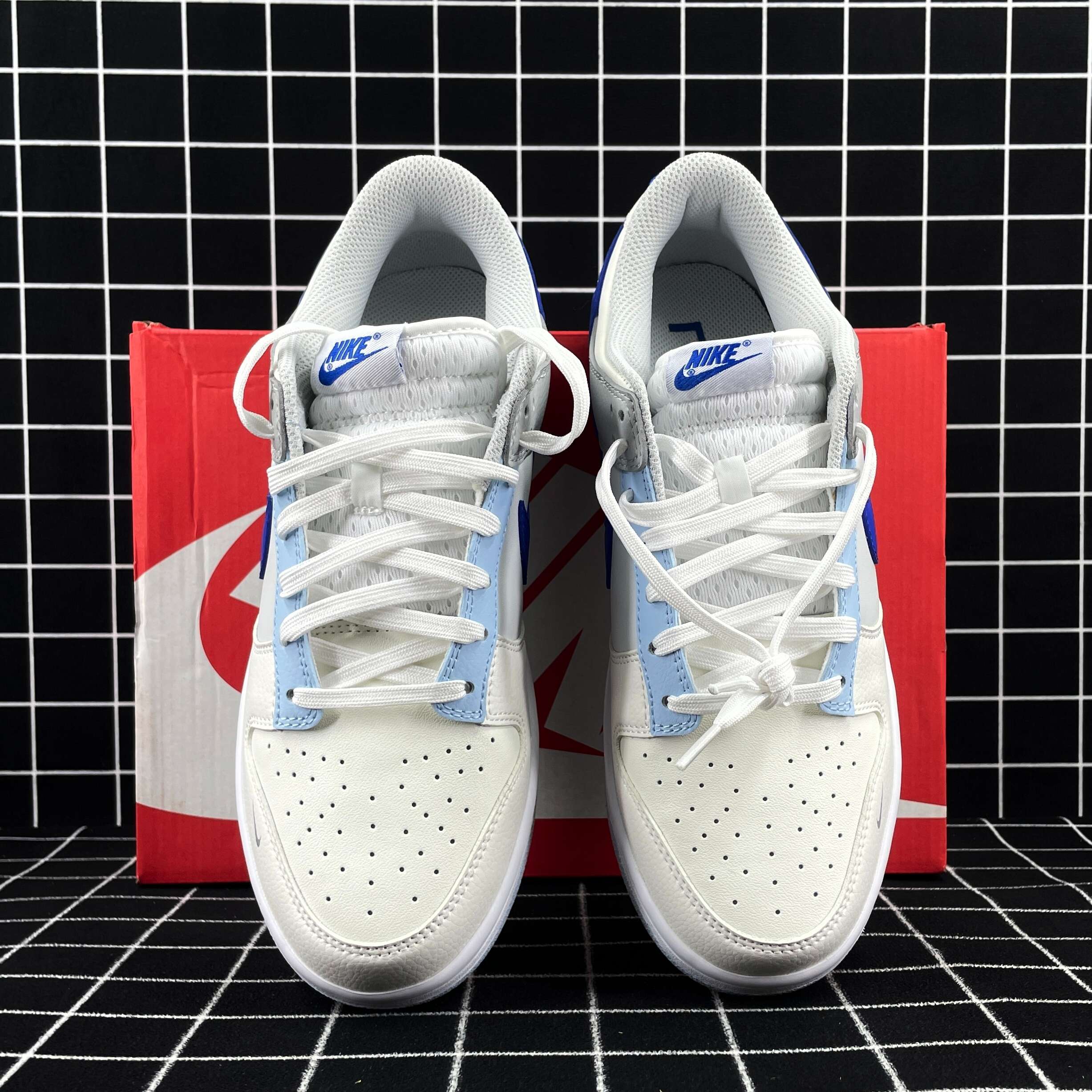 Nike Dunk Low Ivory Hyper Royal Replica