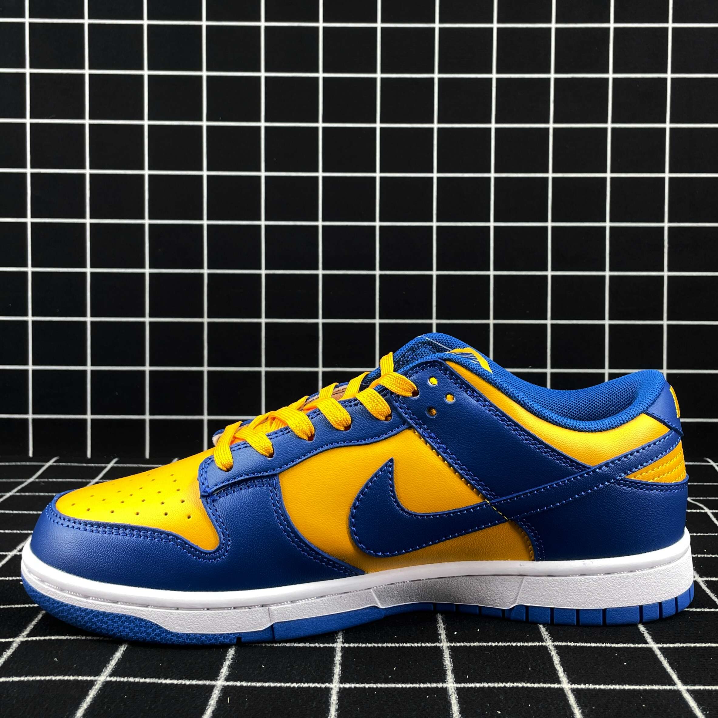 Nike Dunk Low UCLA Replica