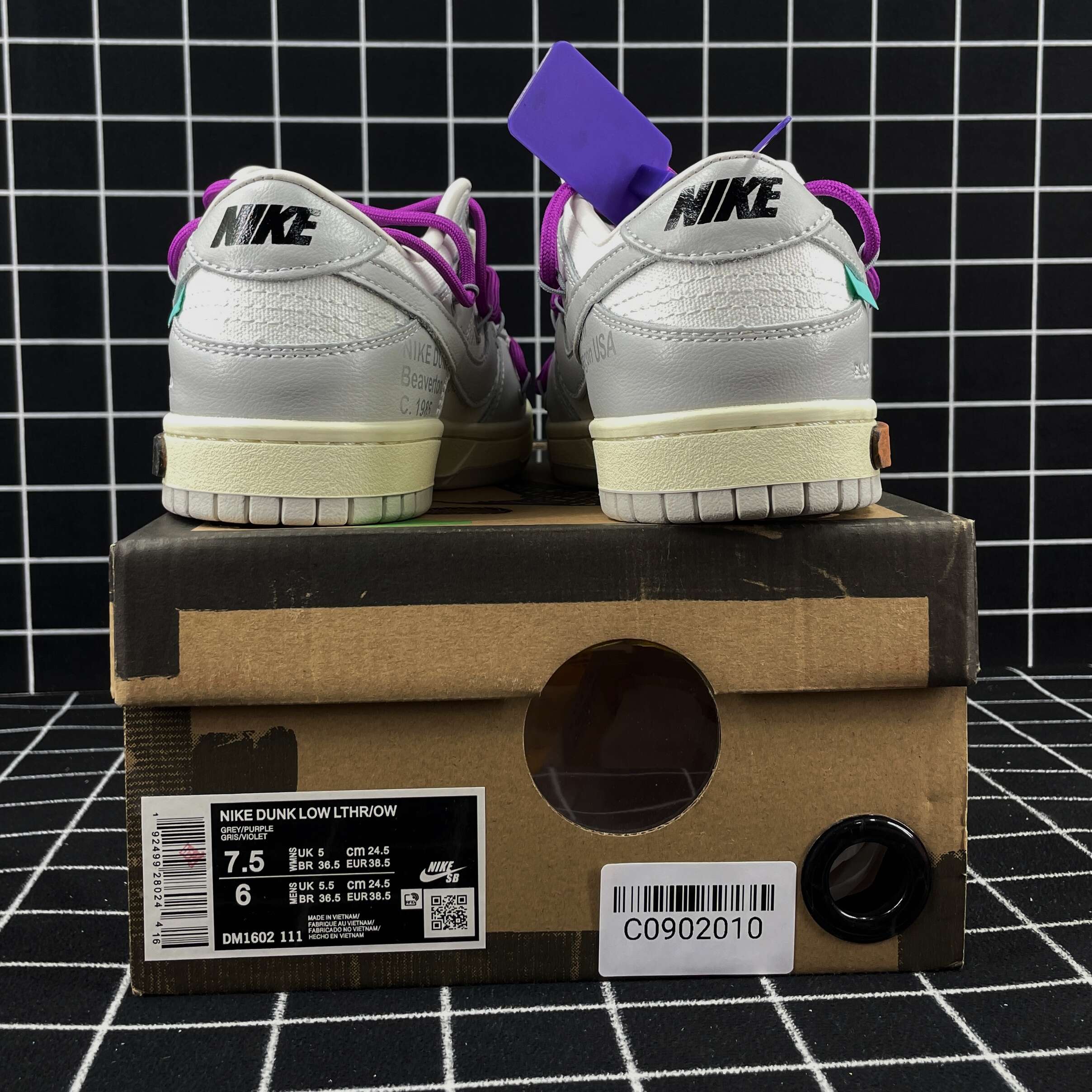 Nike Dunk Low Lot 28 of 50 Replica