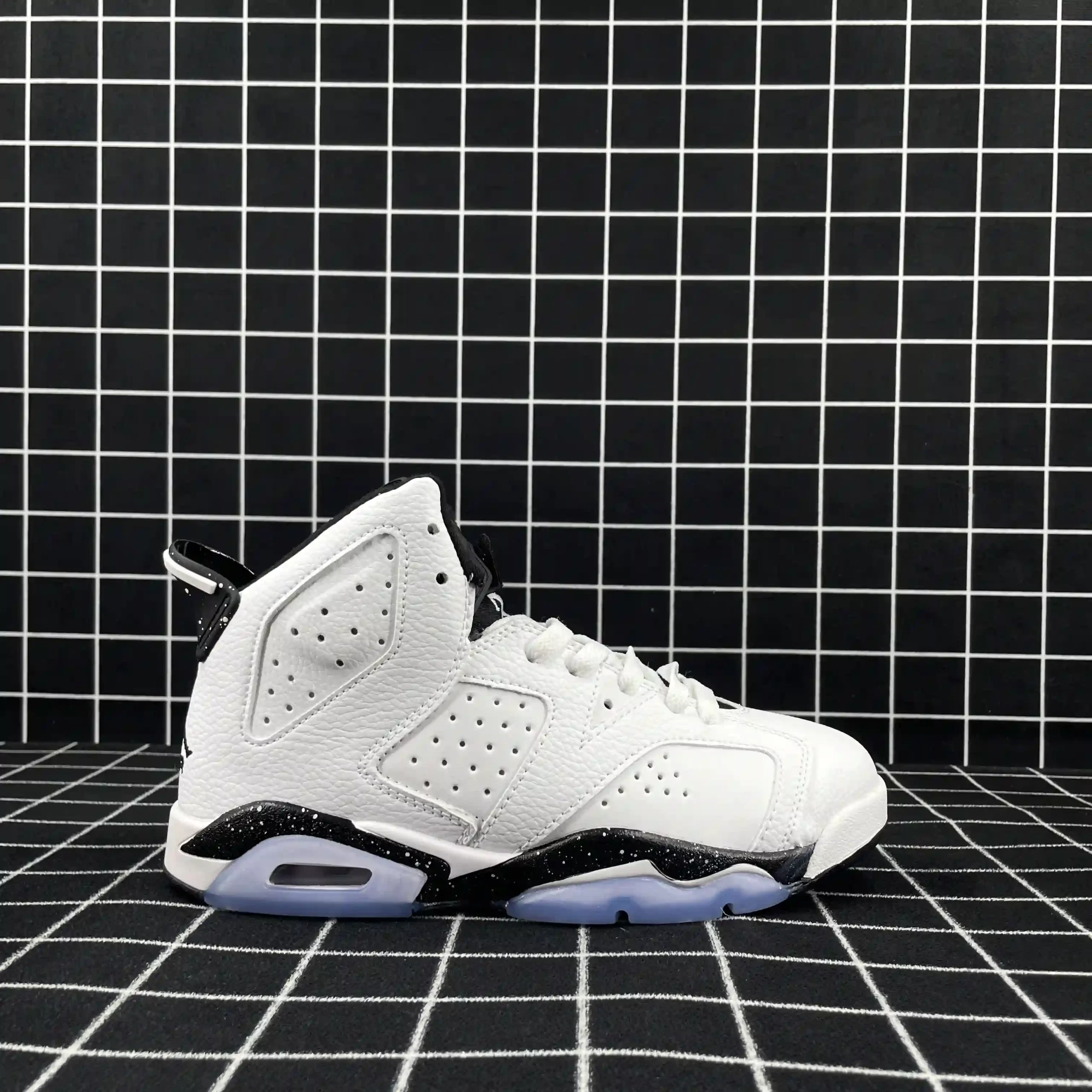 Air Jordan 6 Reverse Oreo Replica