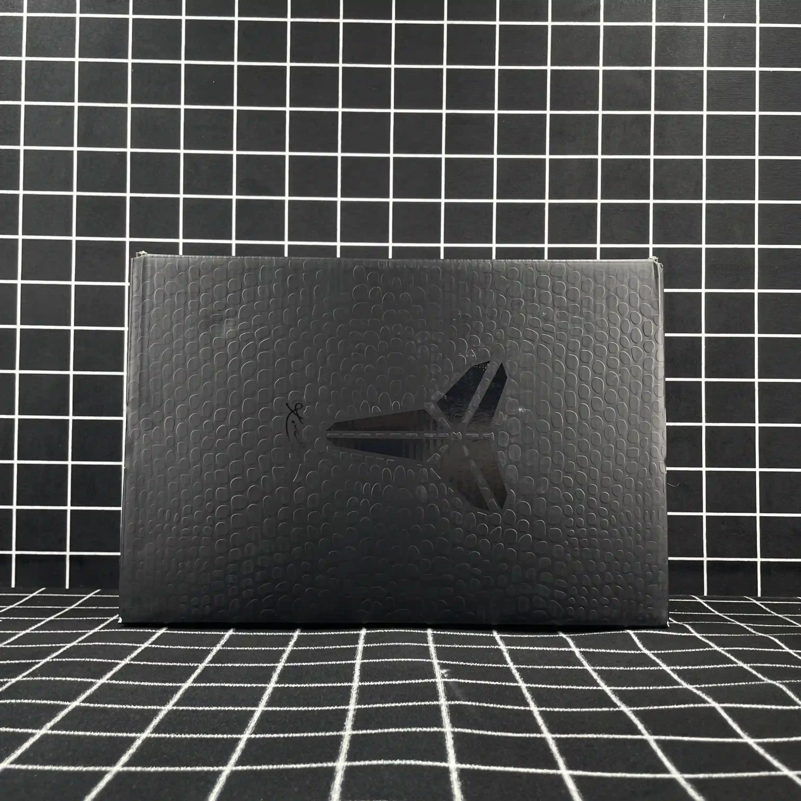 Nike Kobe 8 Protro Halo Replica