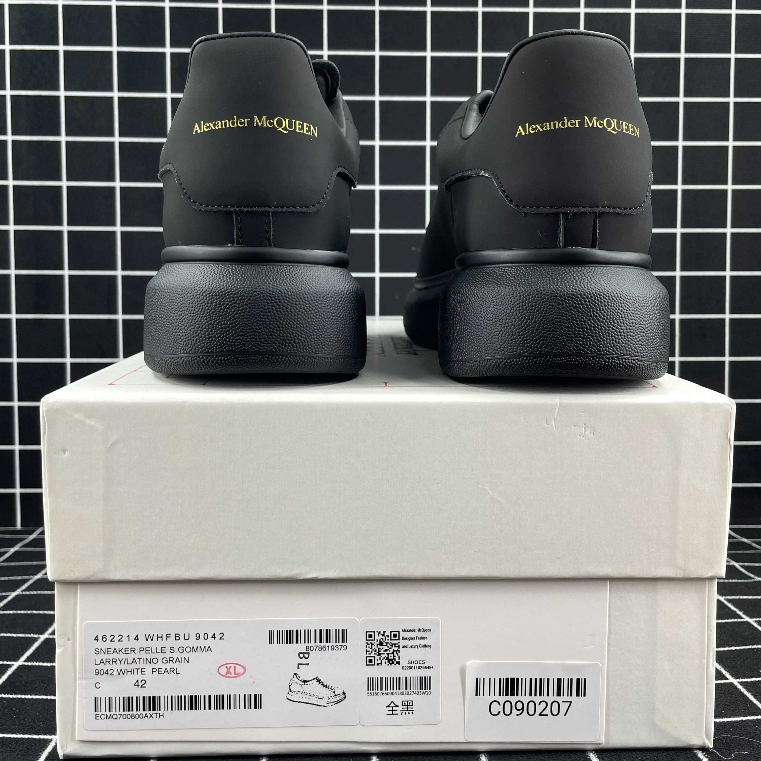 Alexander McQueen Oversized Sneaker Black Suede Goatskin Replica