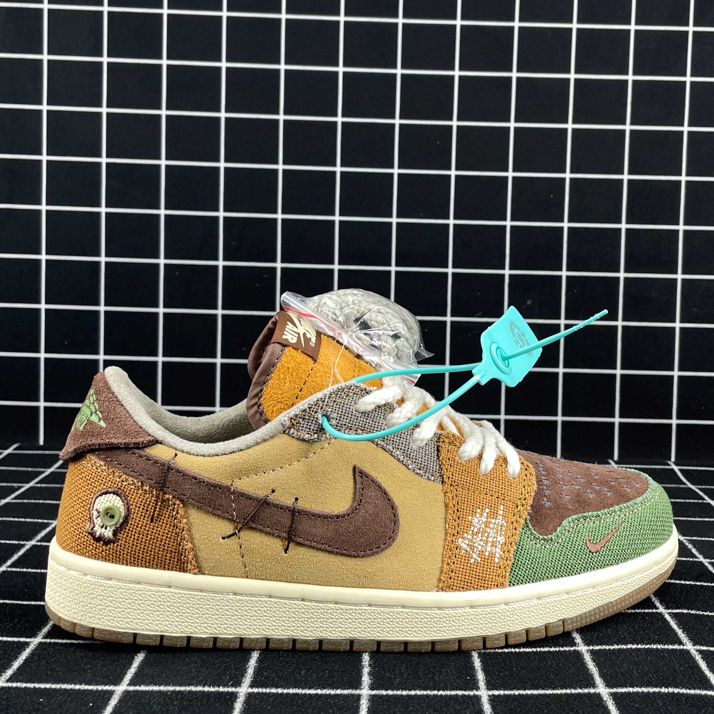 Jordan 1 Retro Low OG Zion Williamson Voodoo