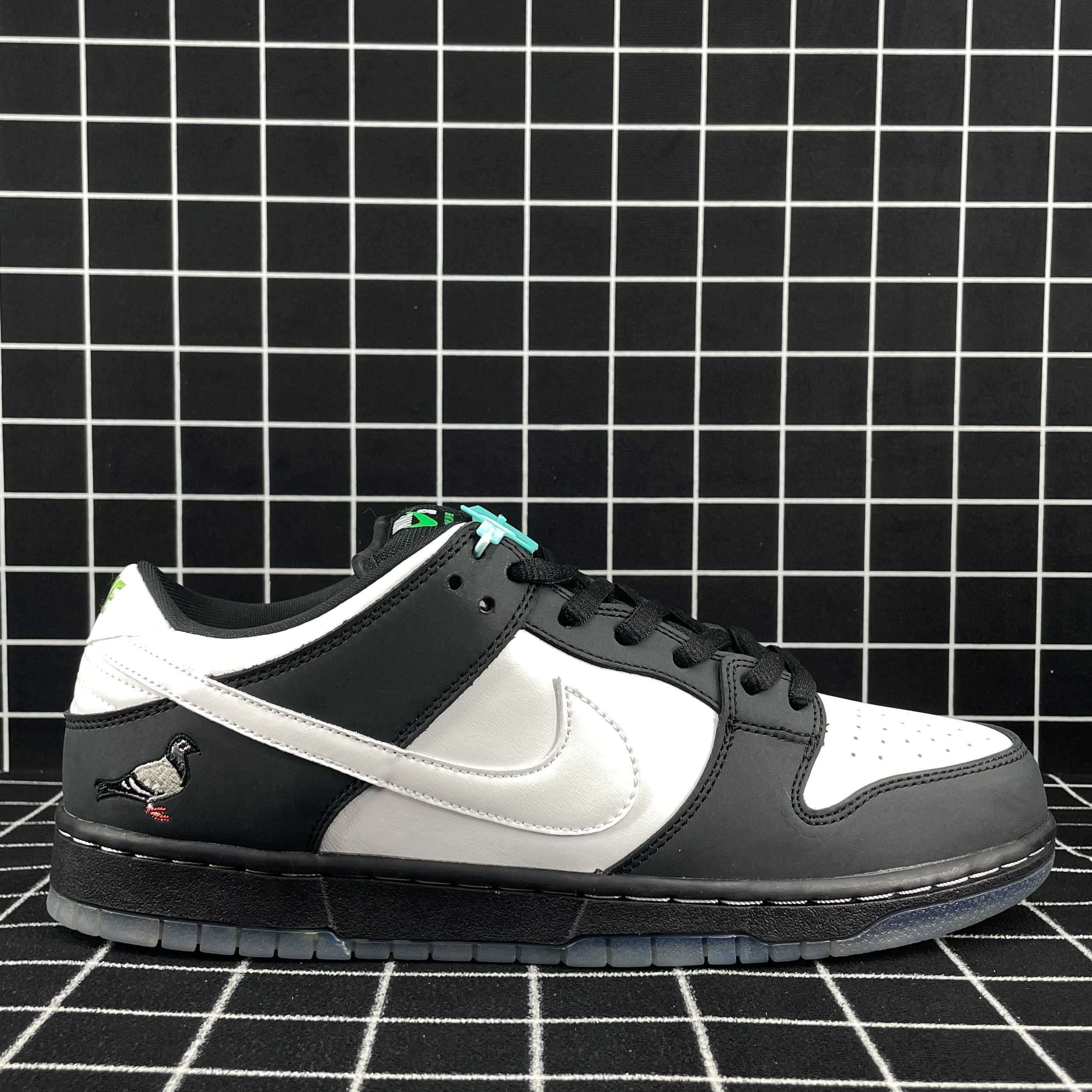 Nike SB Dunk Low Staple Panda Pigeon Replica