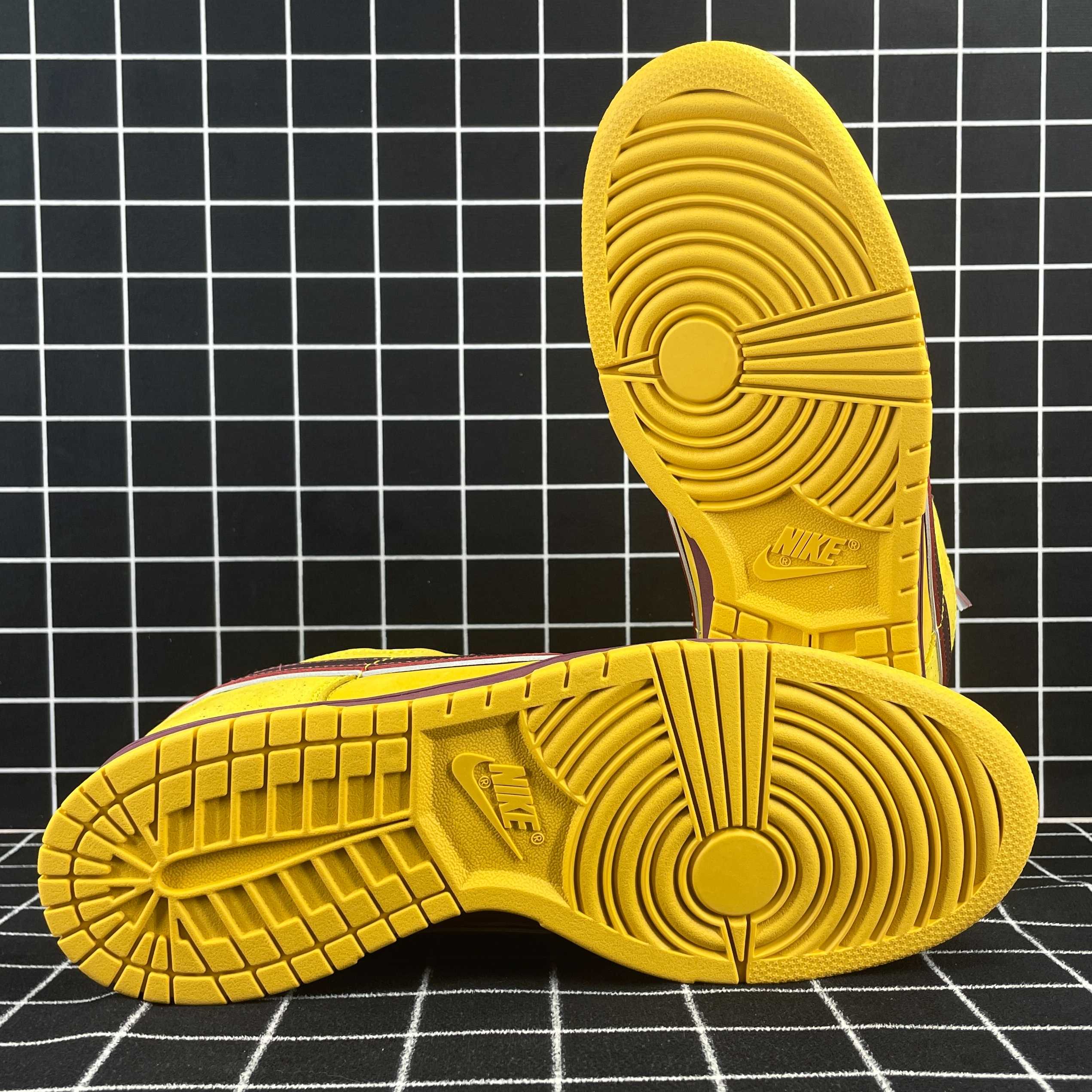 Nike SB Dunk Low Yellow Lobster Replica