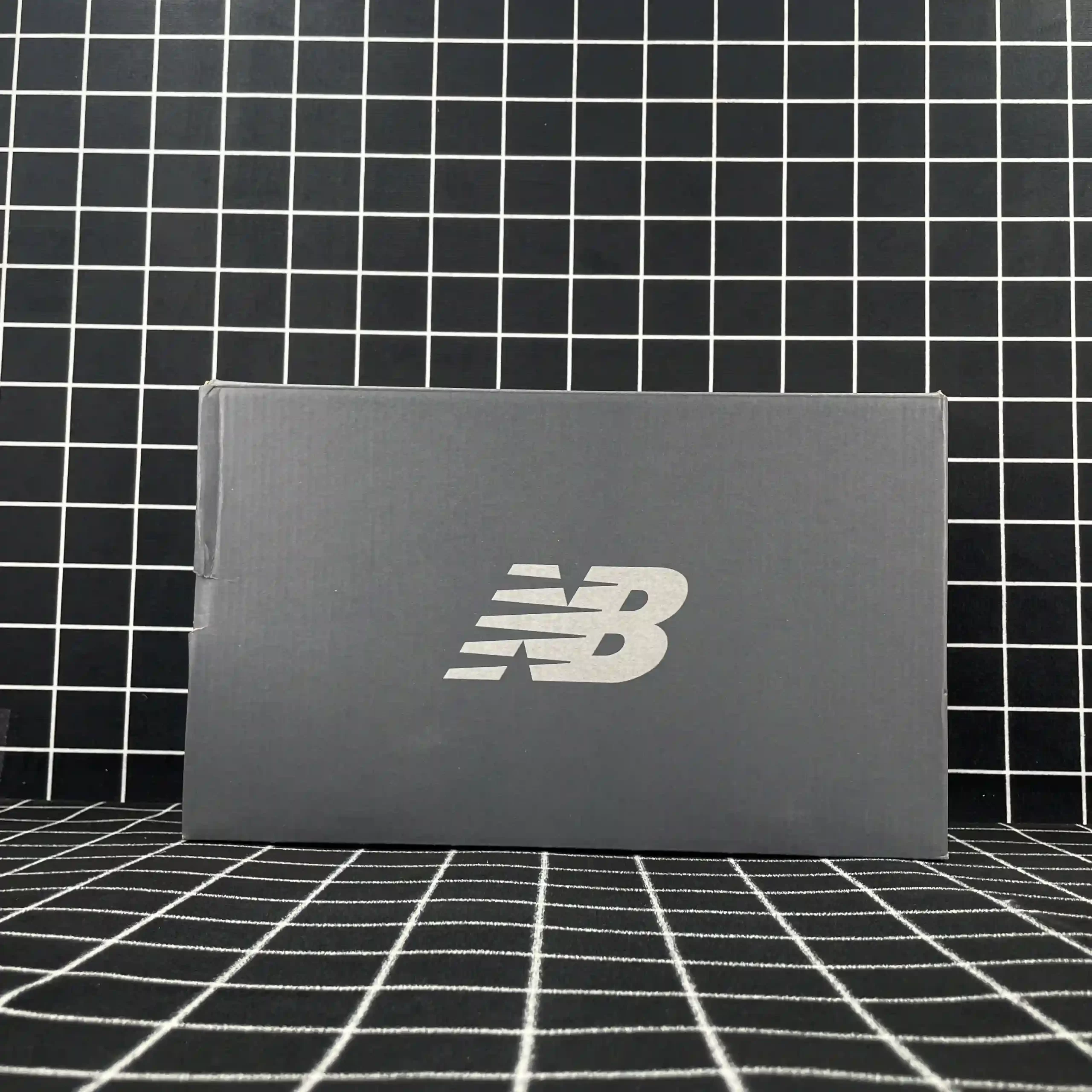 New Balance 9060 Crystal Pink