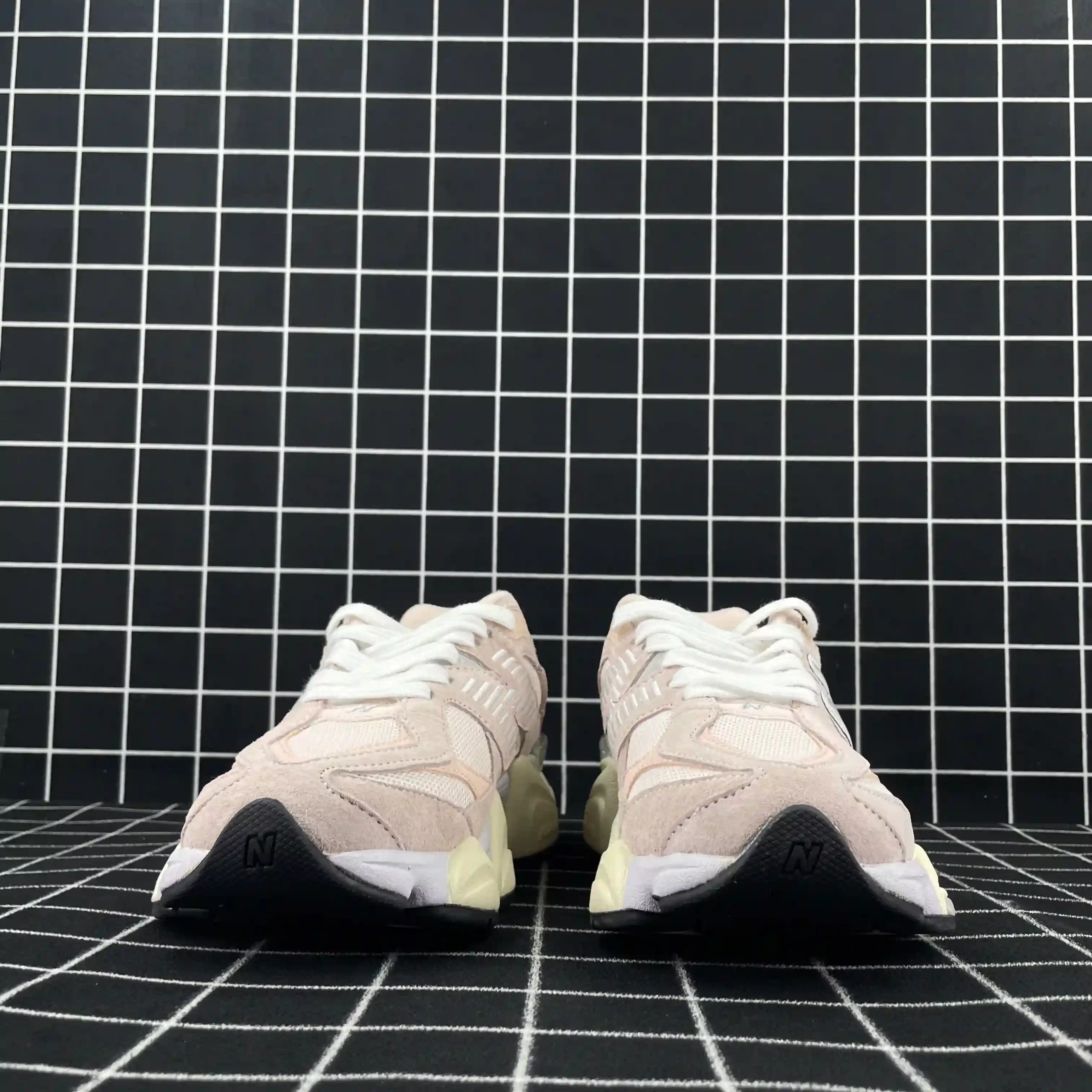 New Balance 9060 Crystal Pink