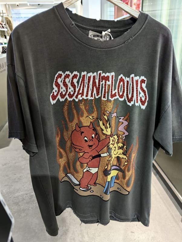 sssaint L**is rock alien hip hop tee