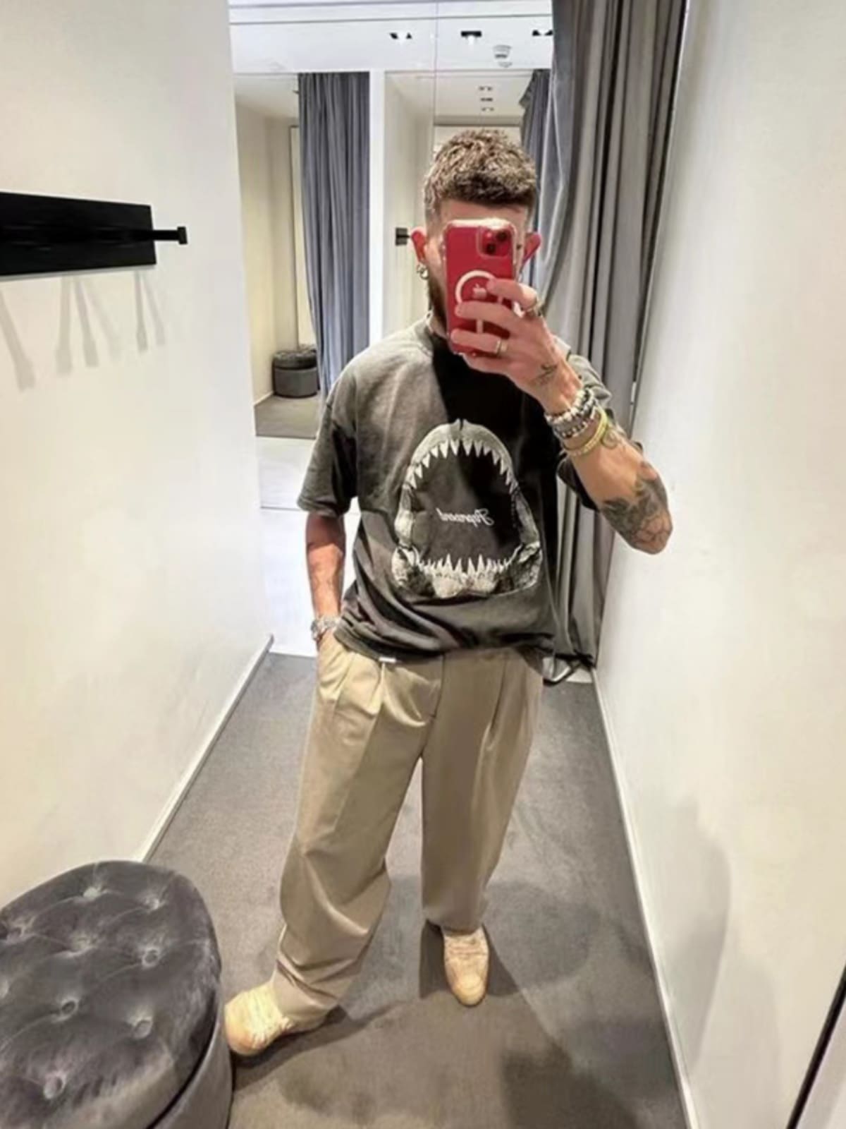 Represent Rep Shark Tooth Tee