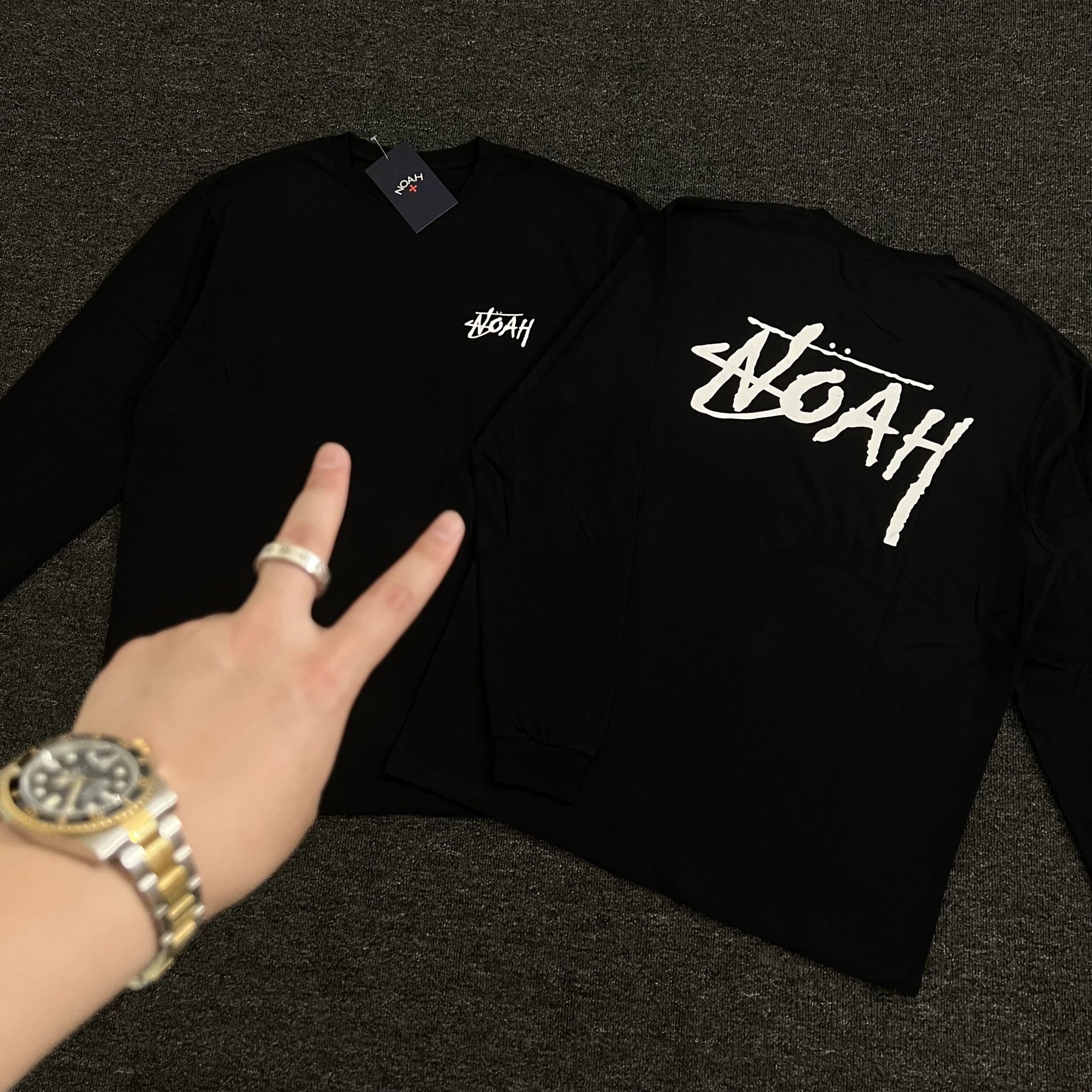 Noah Calligraphy Logo Long Sleeve Tee