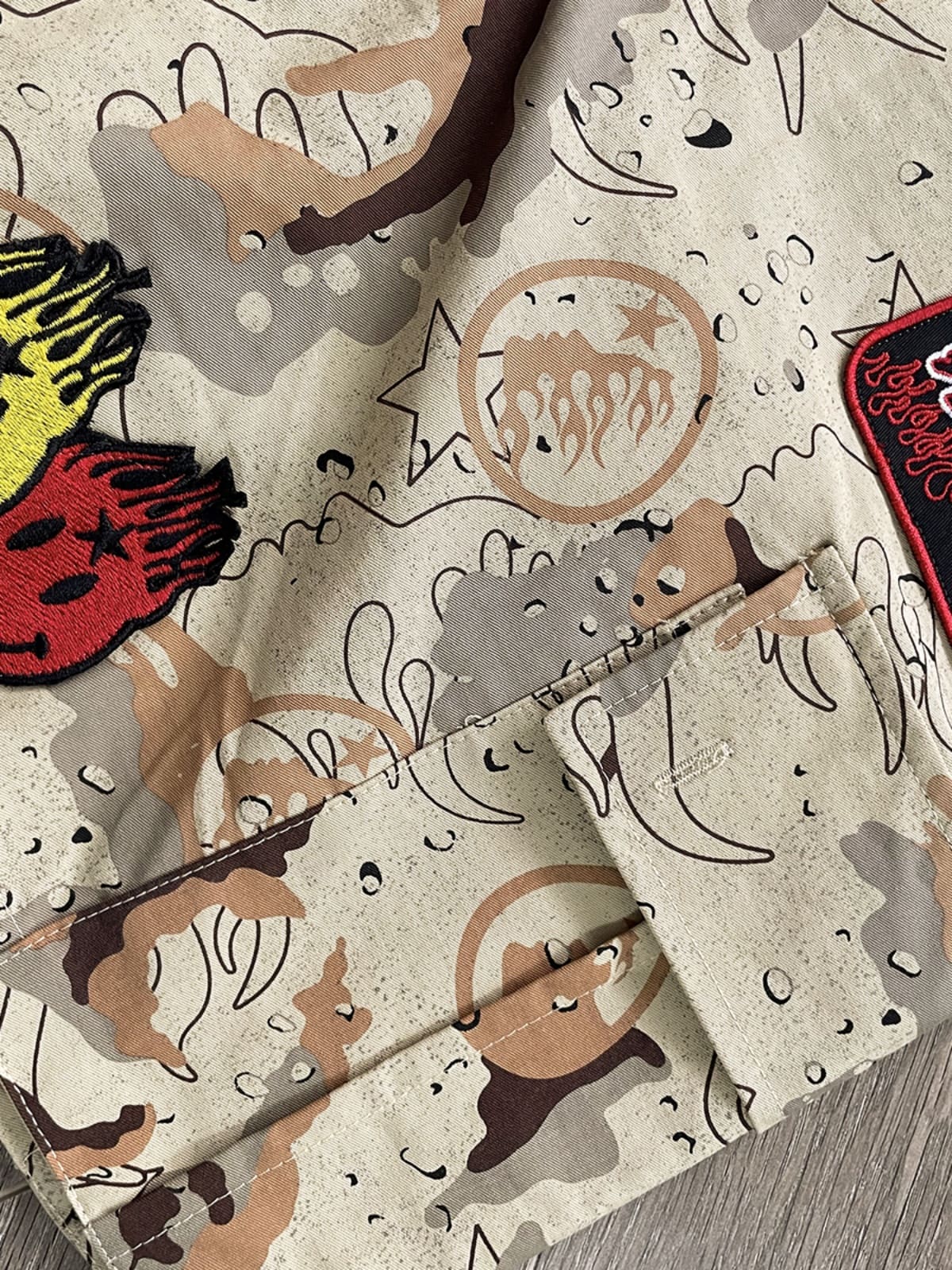 H*lst*r studios embroidery camouflage shorts