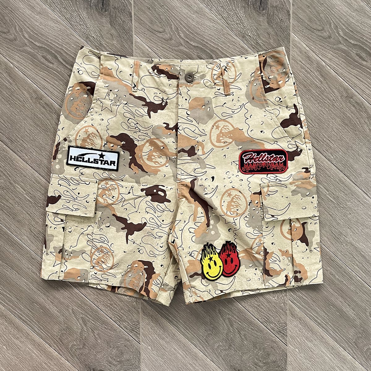 H*lst*r studios embroidery camouflage shorts