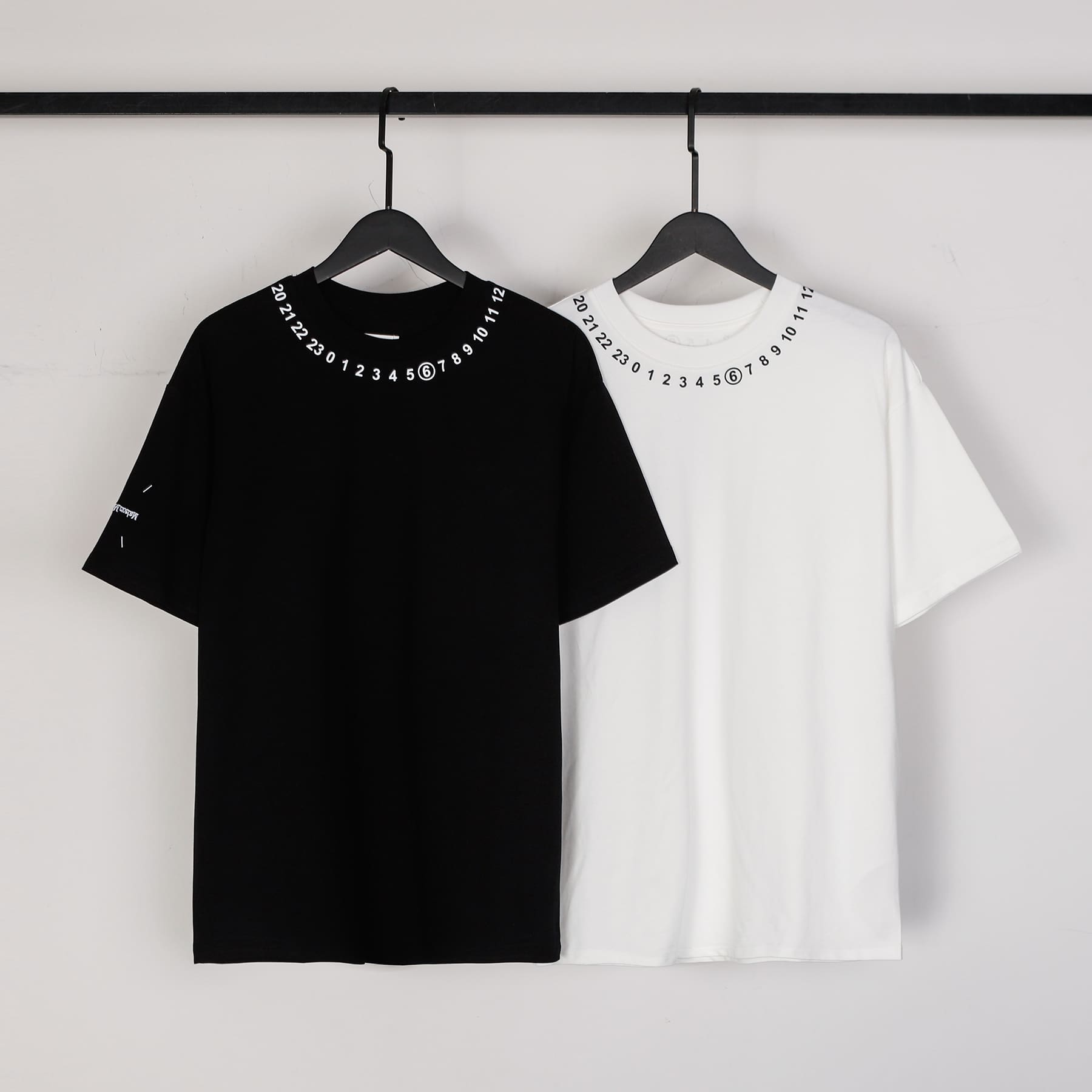 ma*s*n Ma*i*la mm6 printed t-shirt