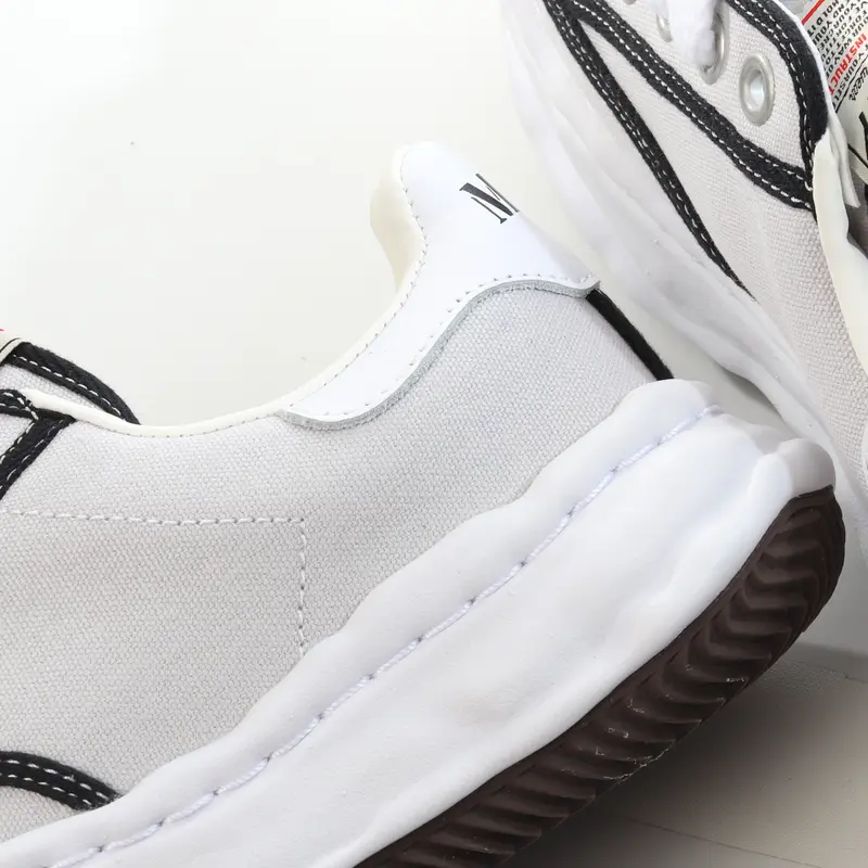 mmy Ma*s*n miharayasuhiro wayne original sole leather low sneaker xqwp