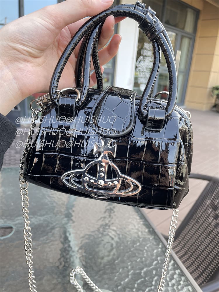 u1u1enne westwood crocodile pattern baguette shoulder bag saturn chain design