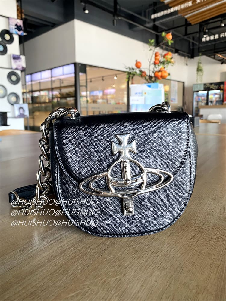 u1u1enne westwood crocodile pattern baguette shoulder bag saturn chain design