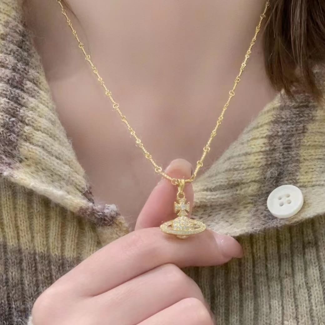 u1u1enne westwood saturn pearl necklace silver