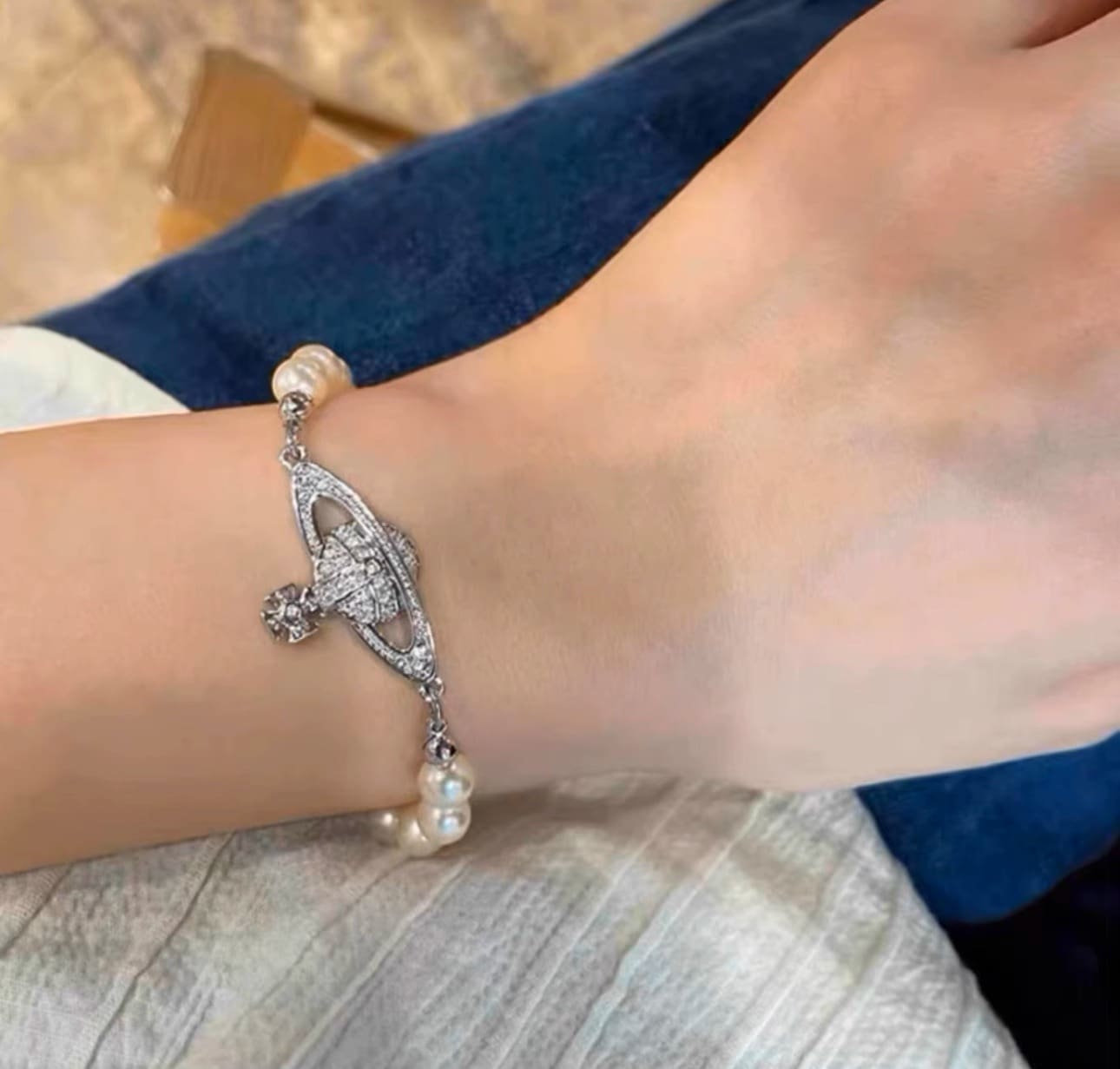 u1u1enne westwood saturn pearl necklace silver